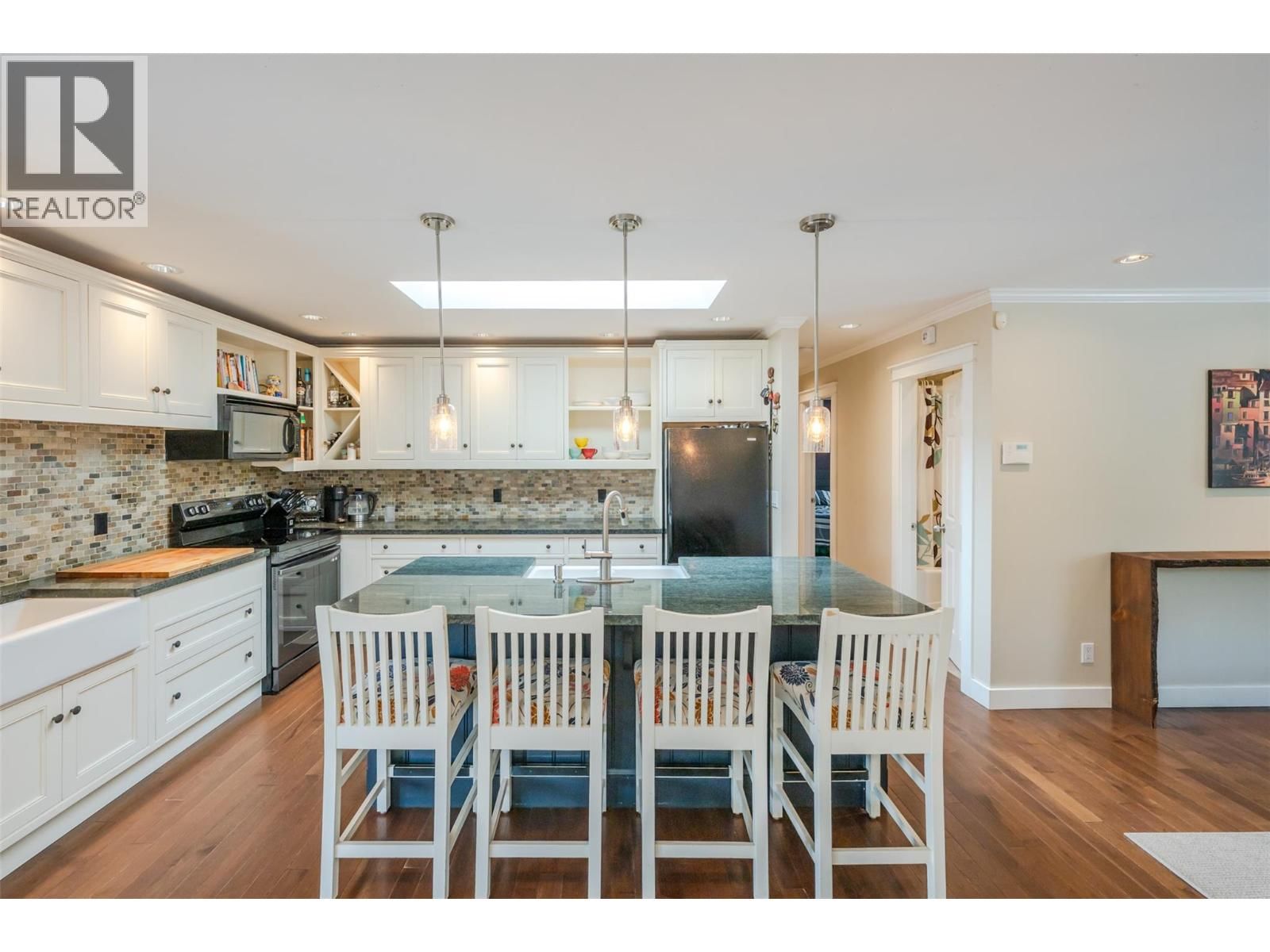 5545 SAWMILL ROAD Image 3