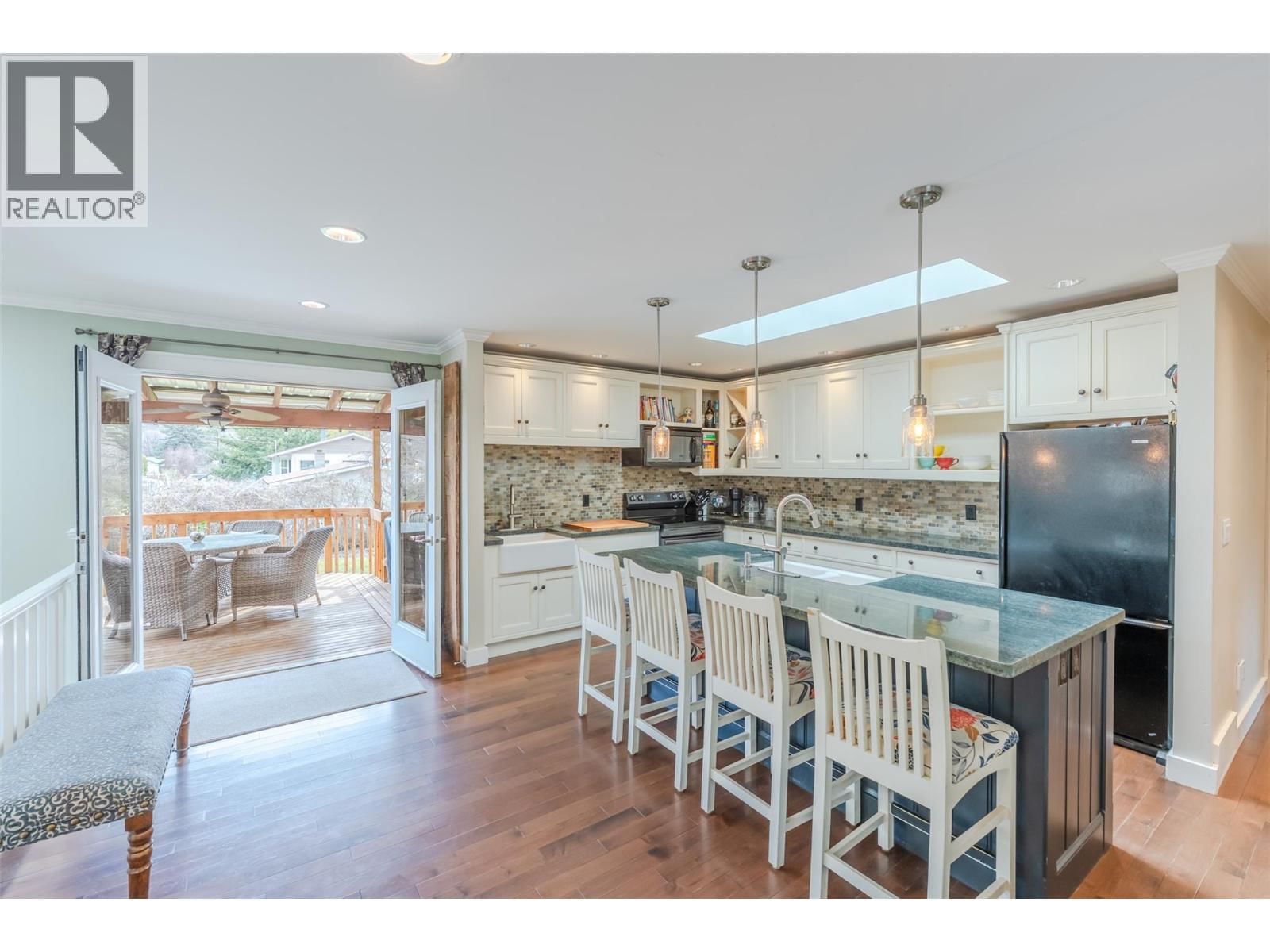 5545 SAWMILL ROAD Image 4