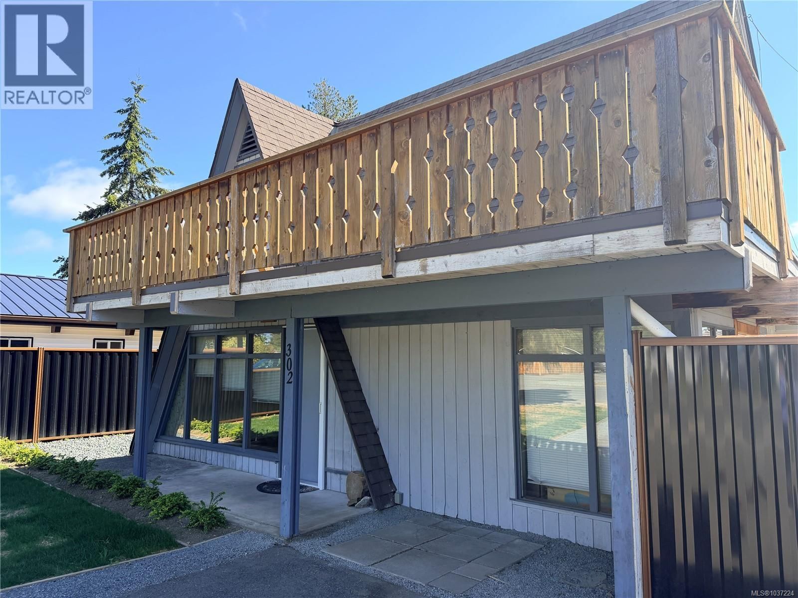 302 Willow Street property photo