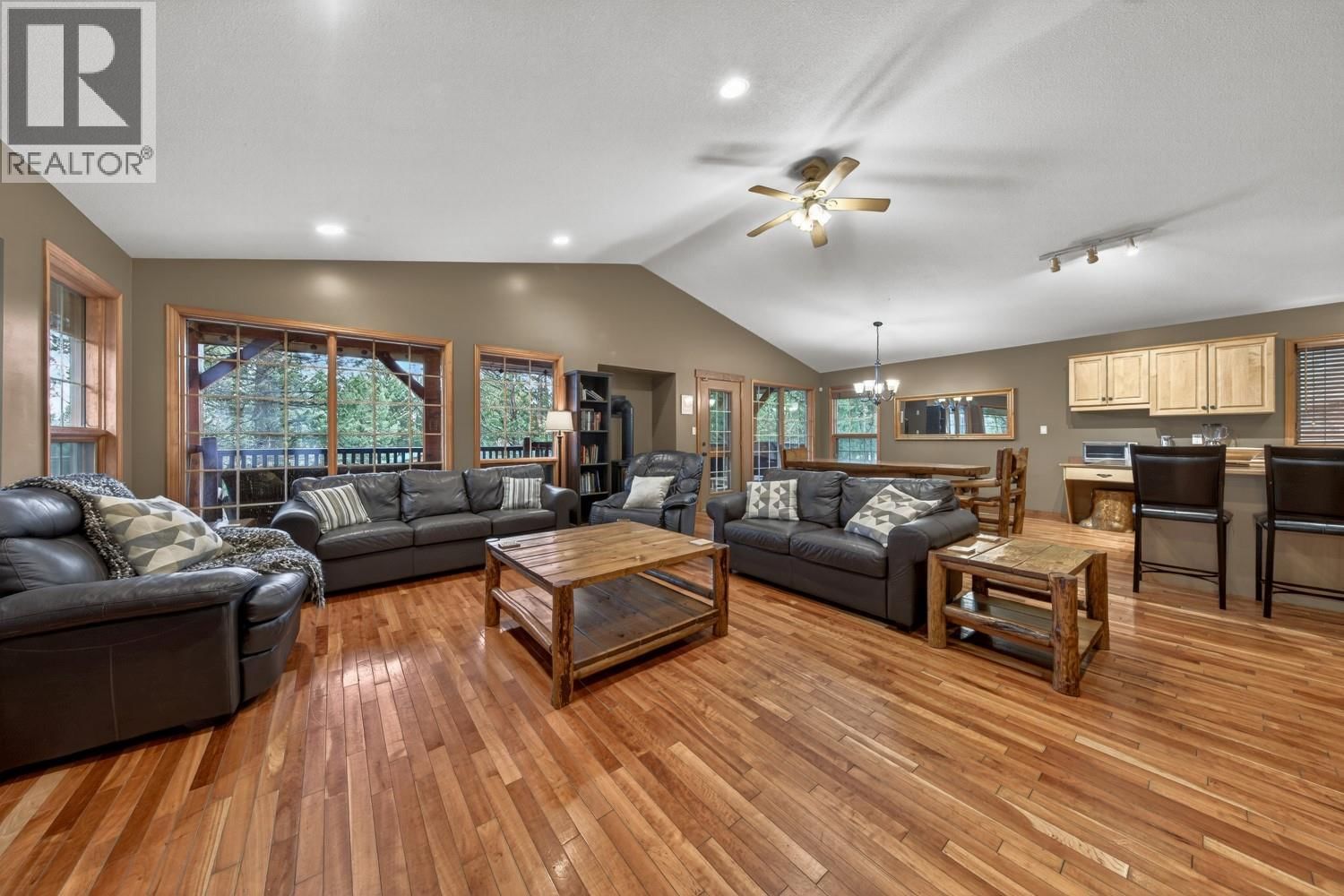 860 TIMBERMONT ROAD Image 11