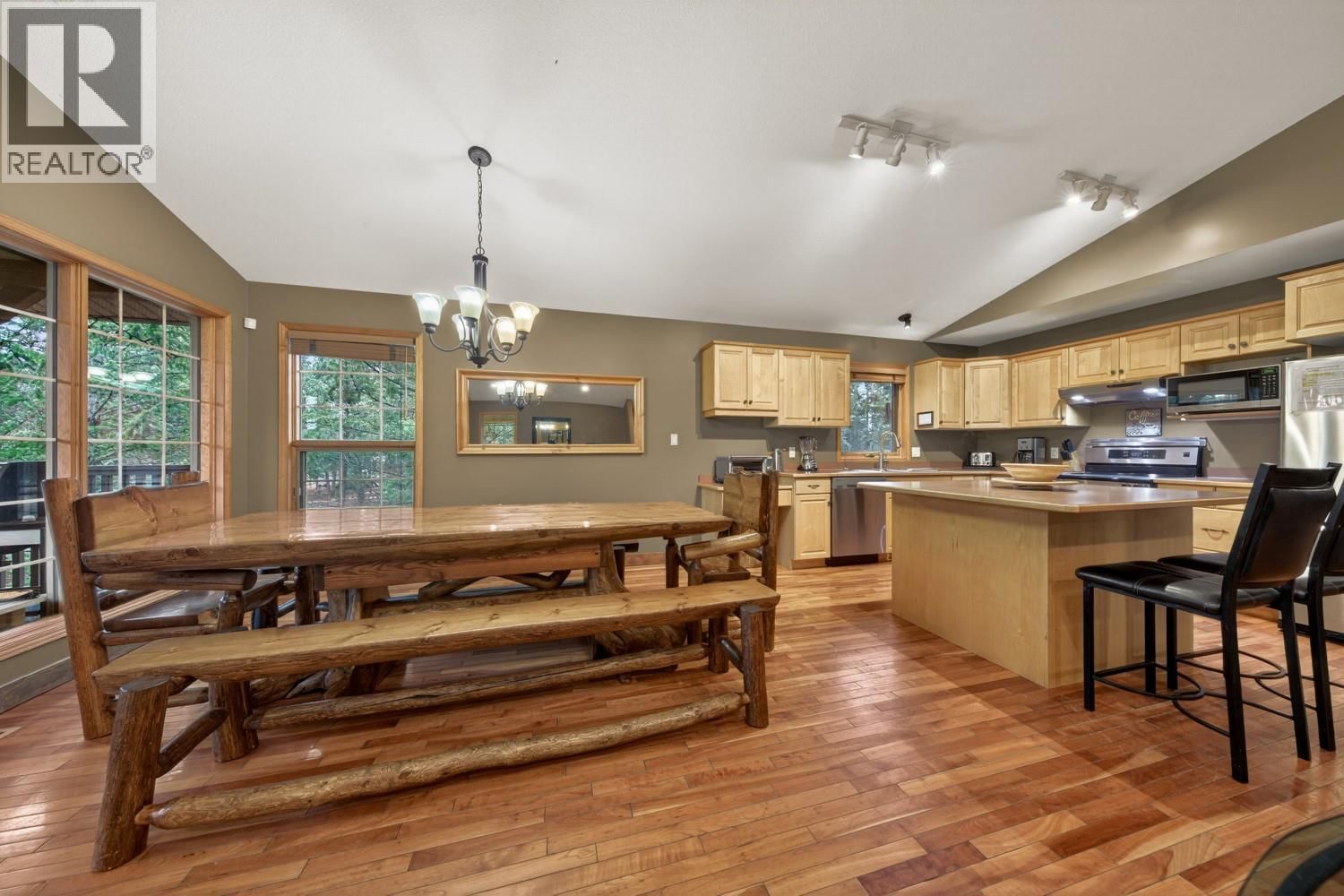 860 TIMBERMONT ROAD Image 24