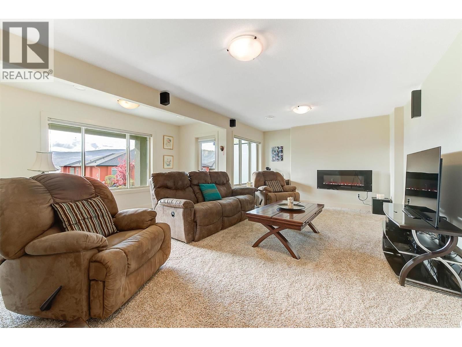 2135 MADERA COURT Image 39
