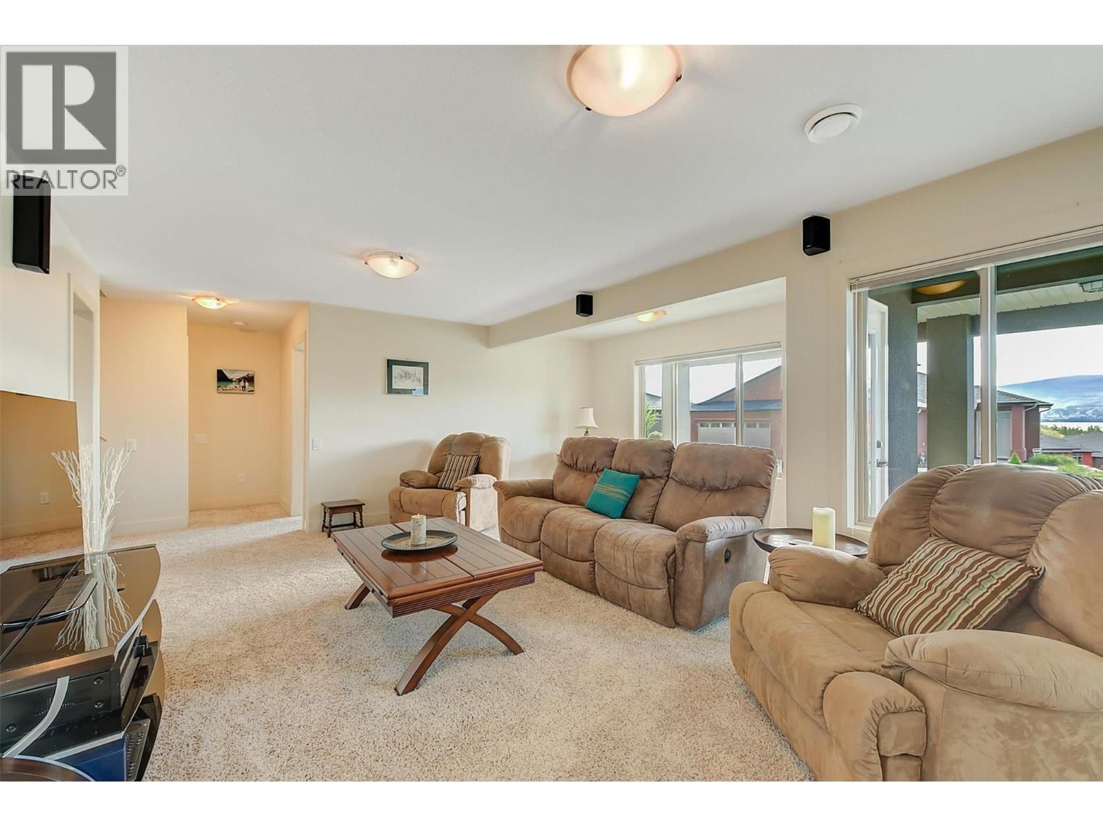 2135 MADERA COURT Image 41