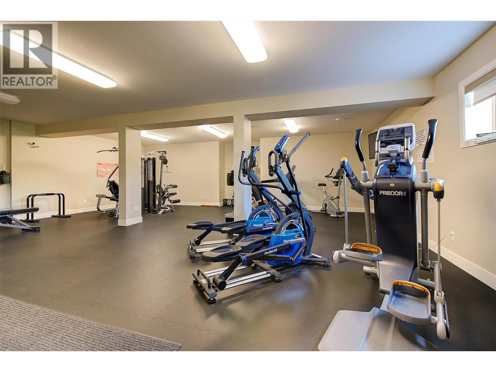 2135 MADERA COURT Image 52