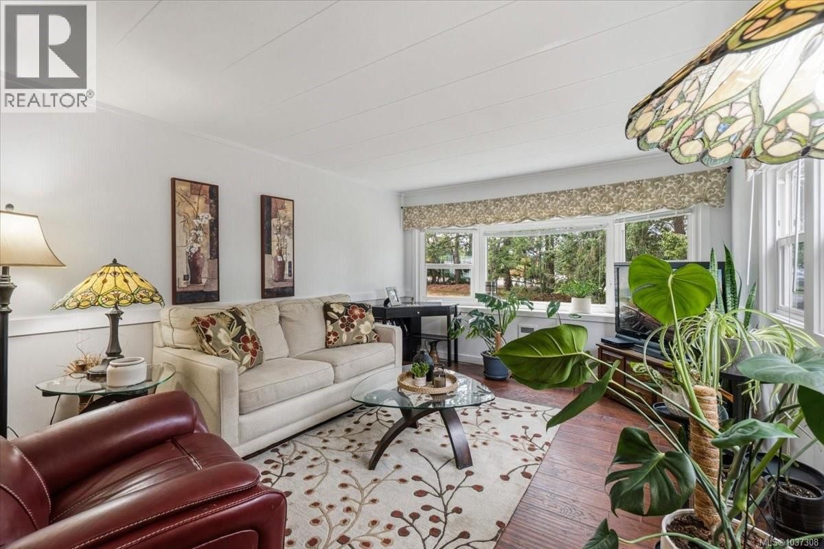 53 1247 Arbutus Road property photo
