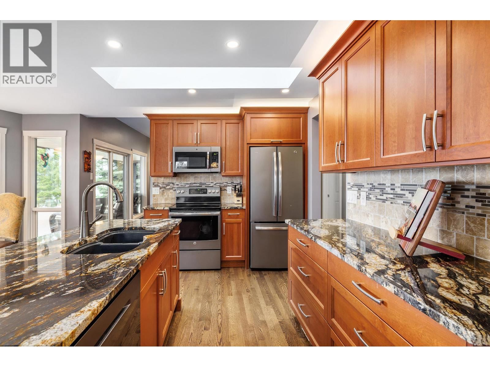 5715 LAKESHORE ROAD Image 12