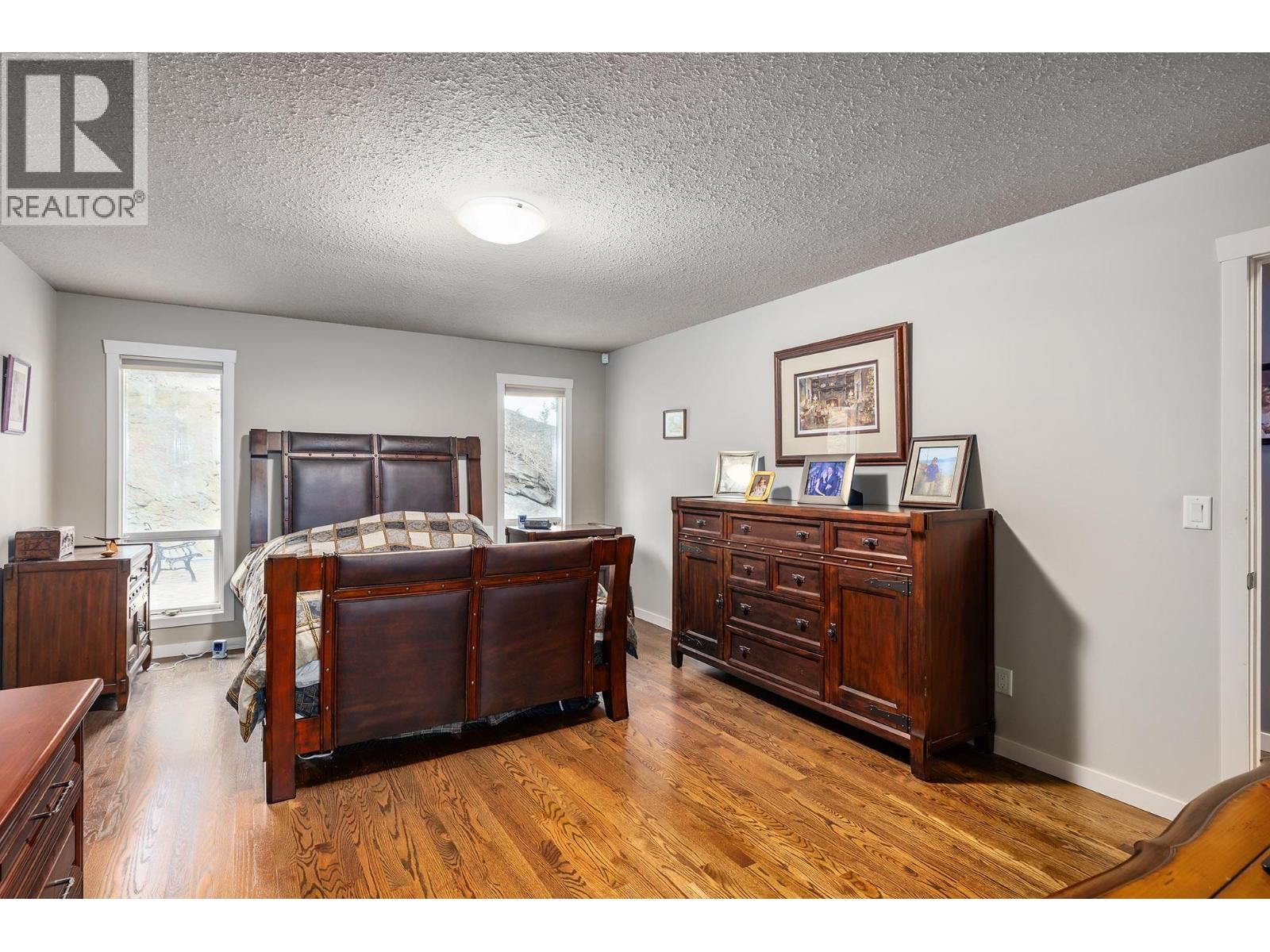 5715 LAKESHORE ROAD Image 18