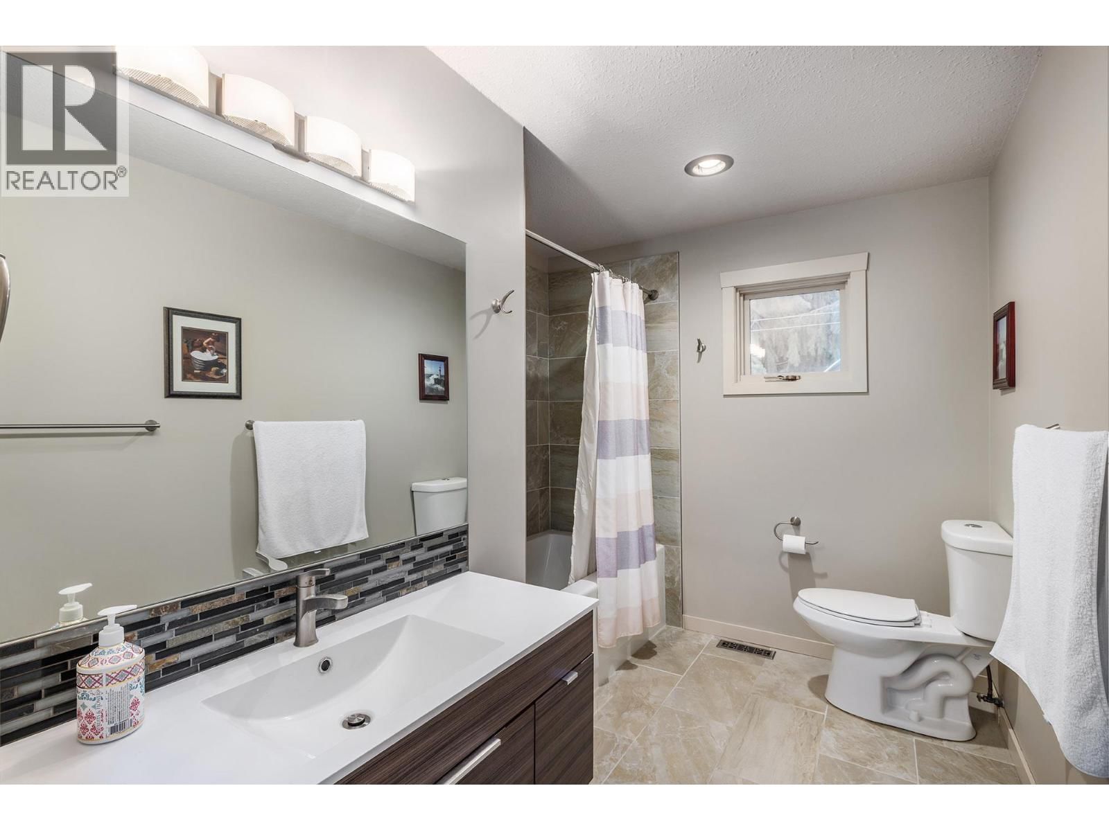 5715 LAKESHORE ROAD Image 22