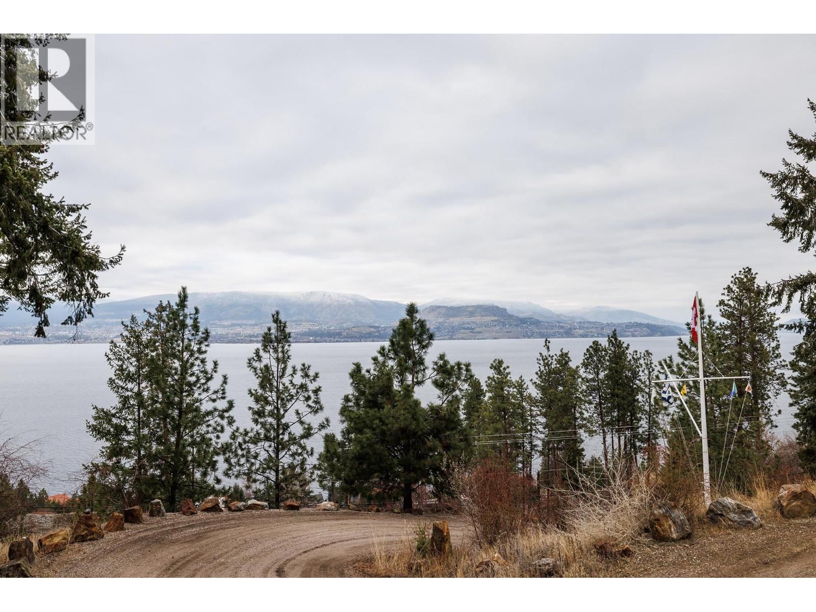 5715 LAKESHORE ROAD Image 32