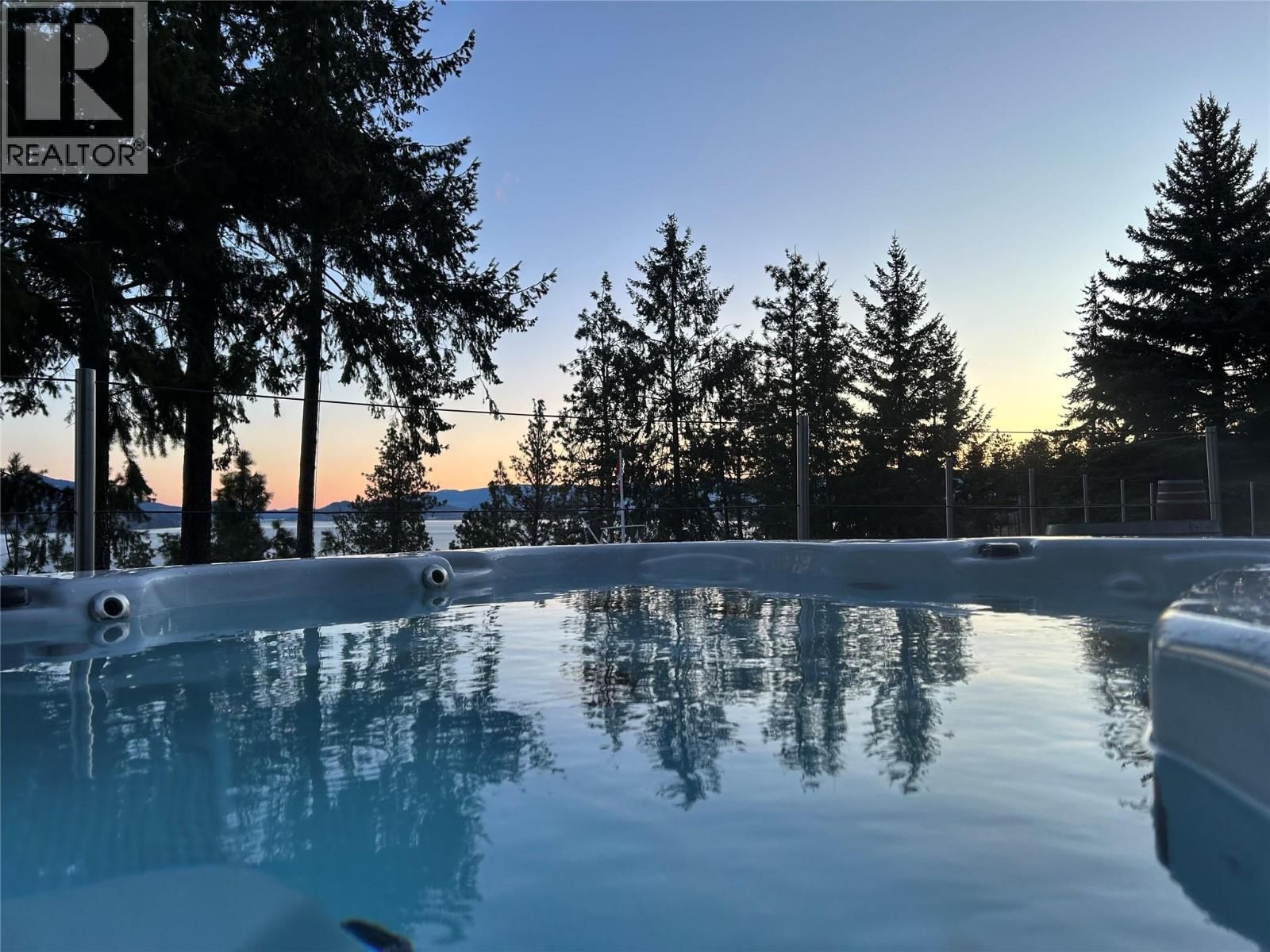 5715 LAKESHORE ROAD Image 4