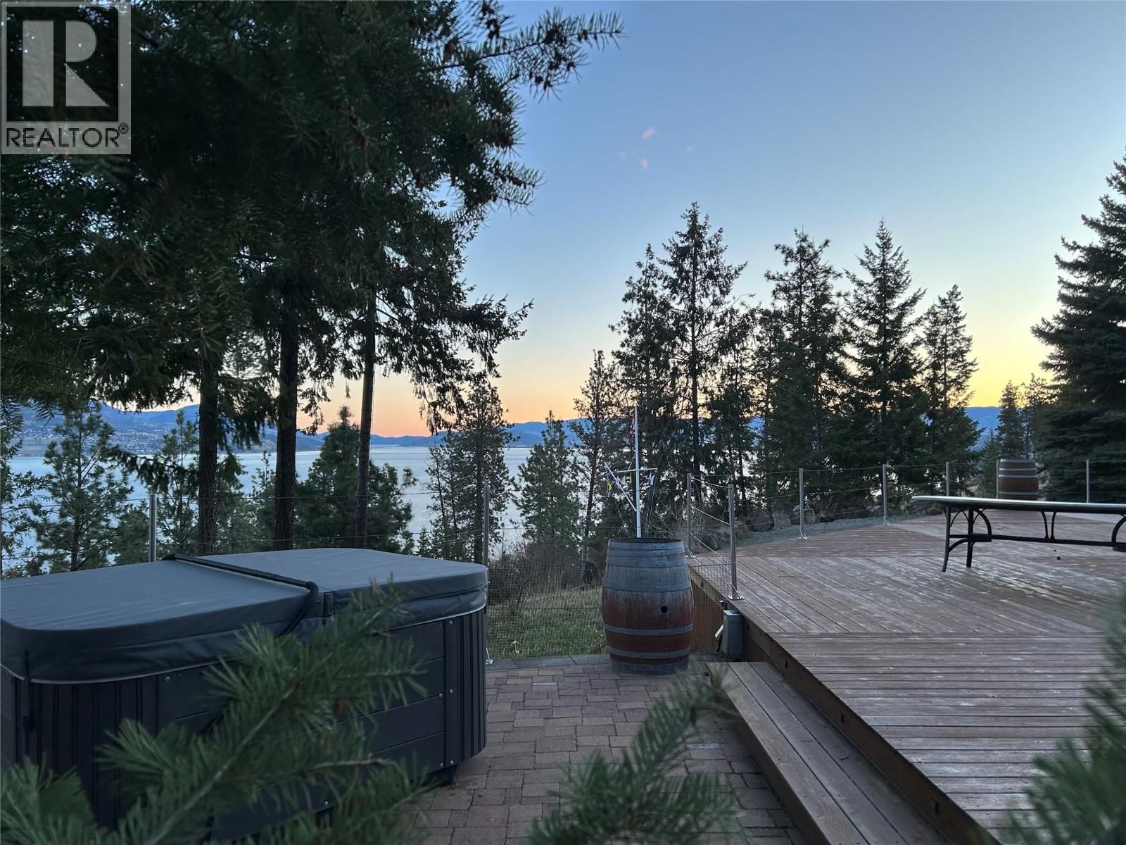 5715 LAKESHORE ROAD Image 53