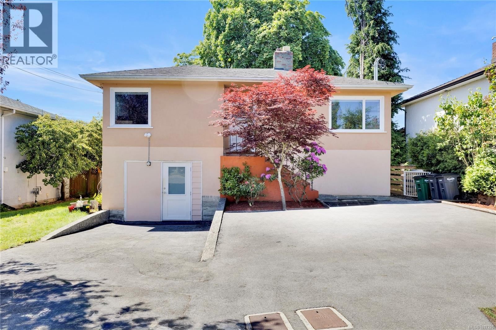 251 Sims Avenue