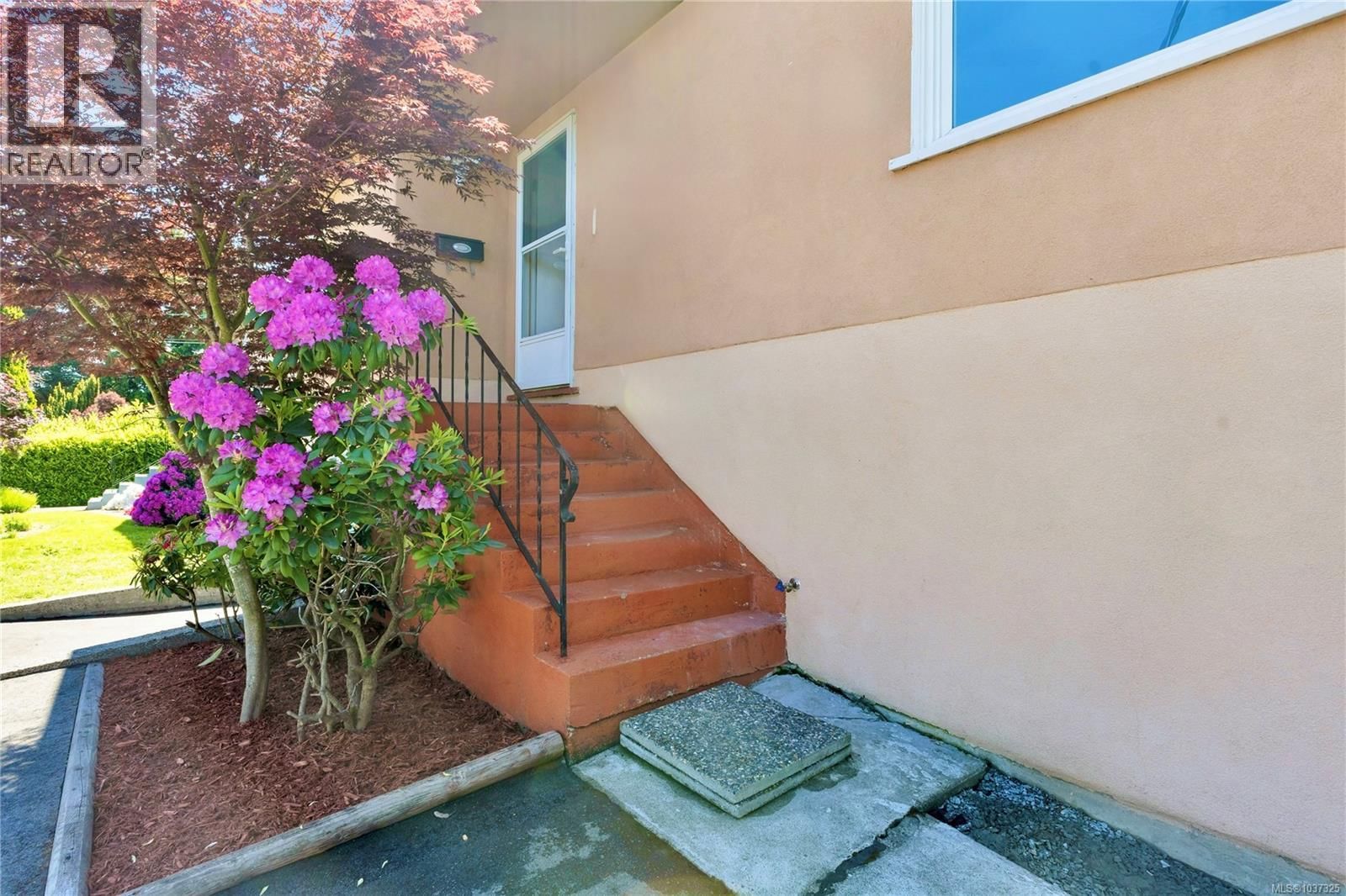 251 Sims Avenue property photo