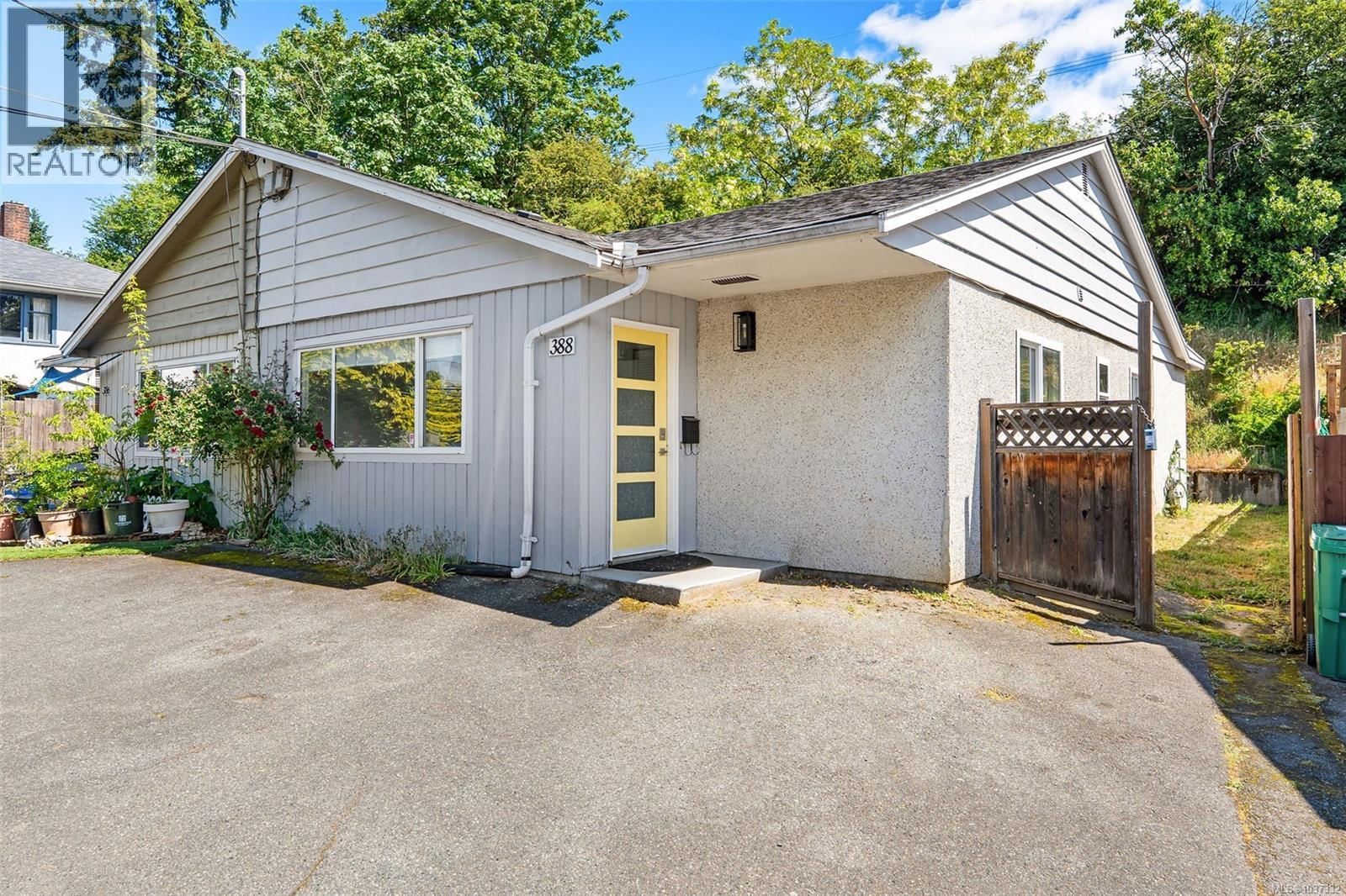 388 Pine Street property photo