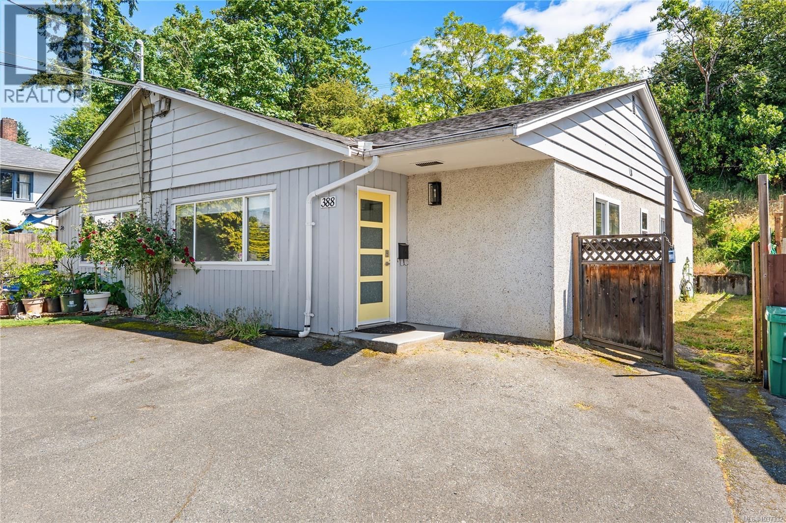 388 Pine Street property photo