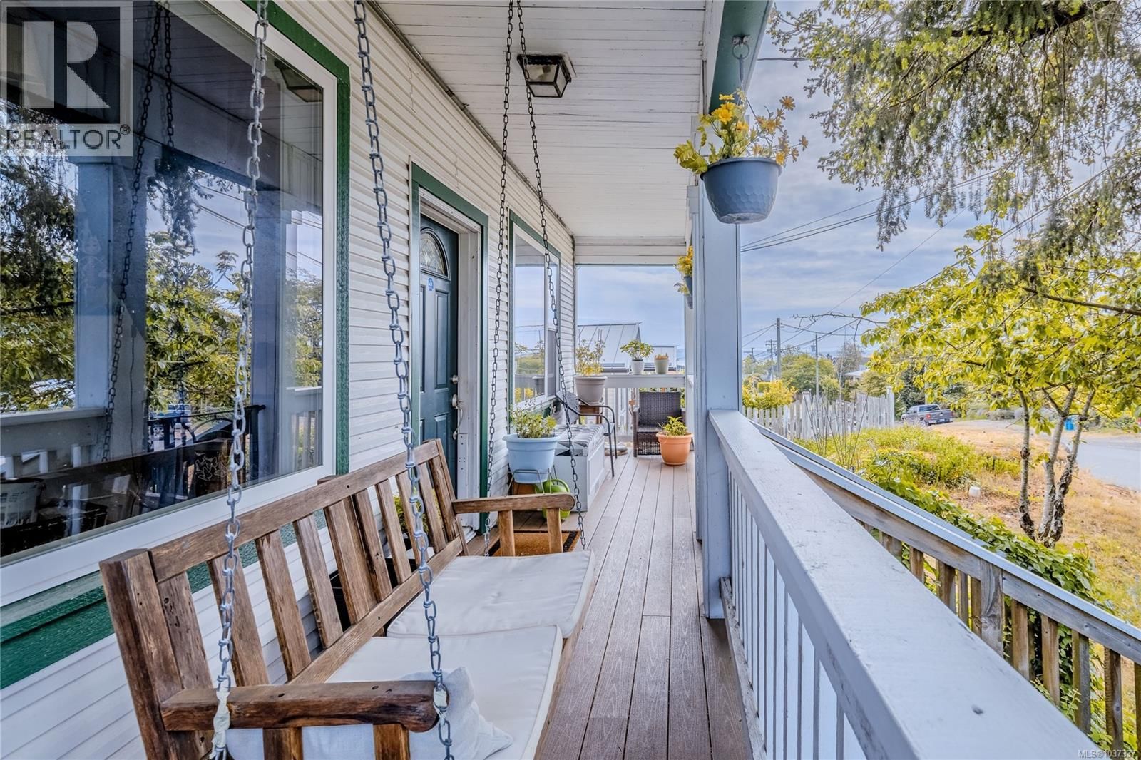 654 Farquhar Street property photo