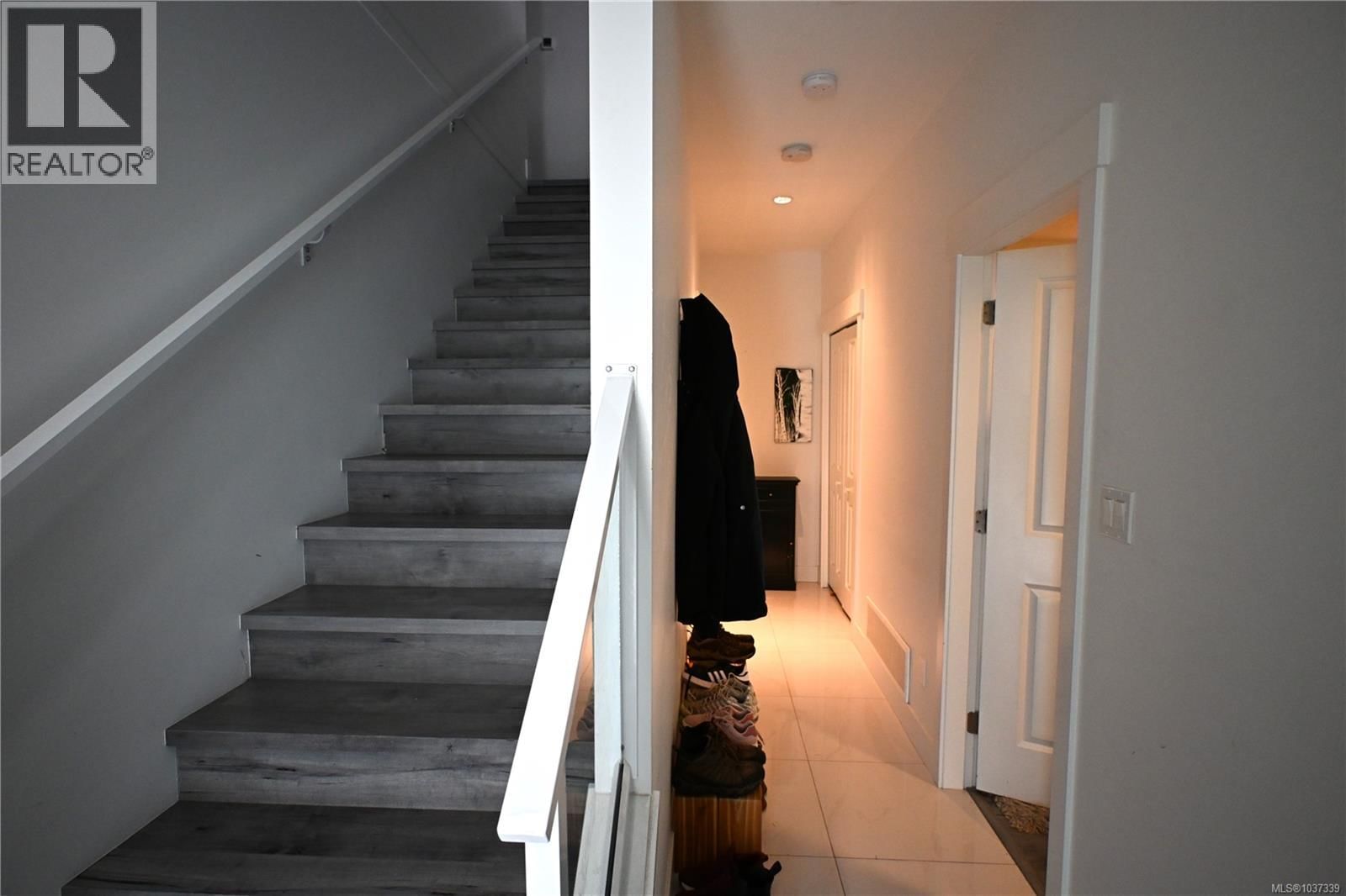 1656 Roberta Road property photo