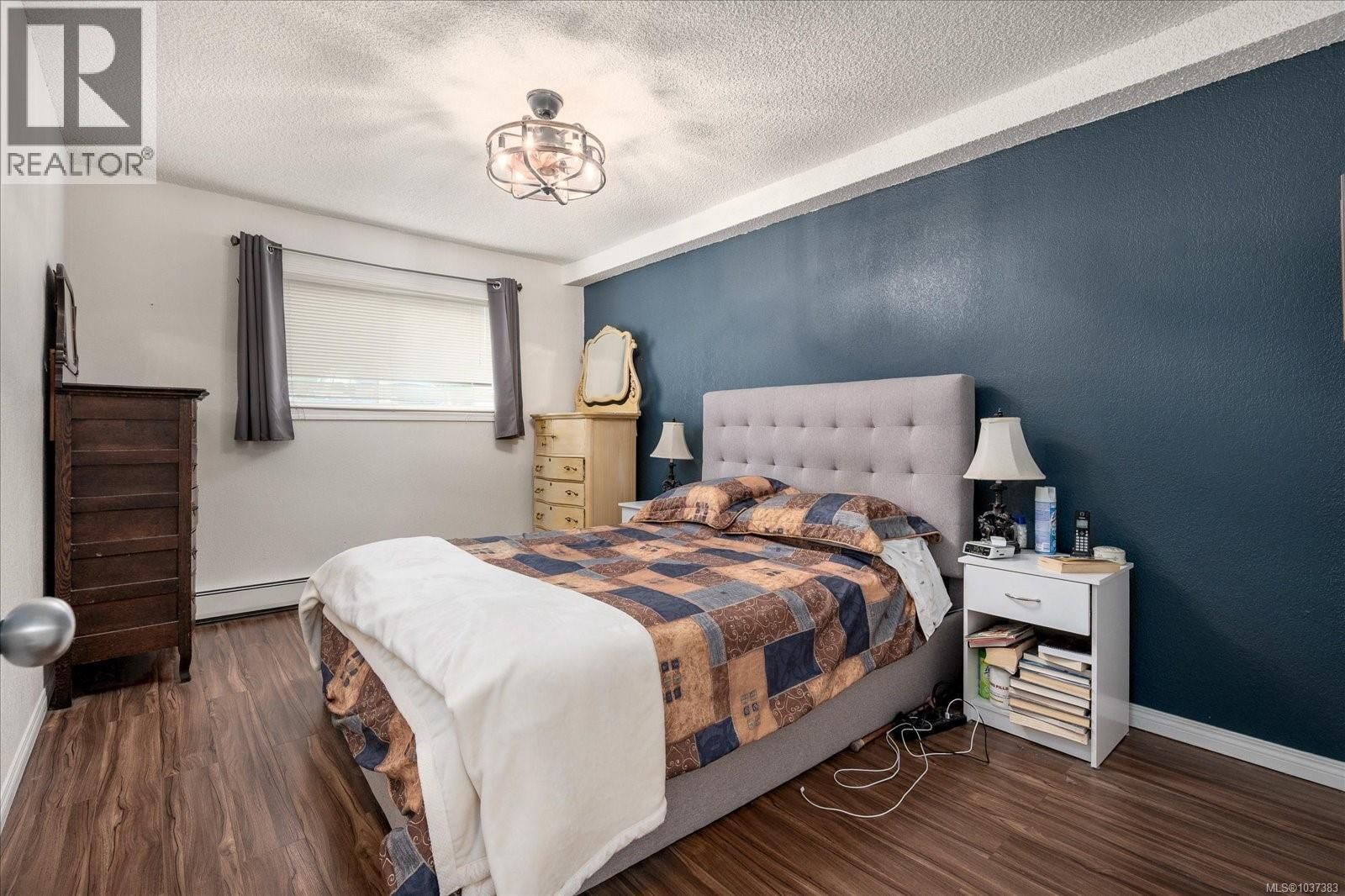 112 218 Bayview Avenue property photo
