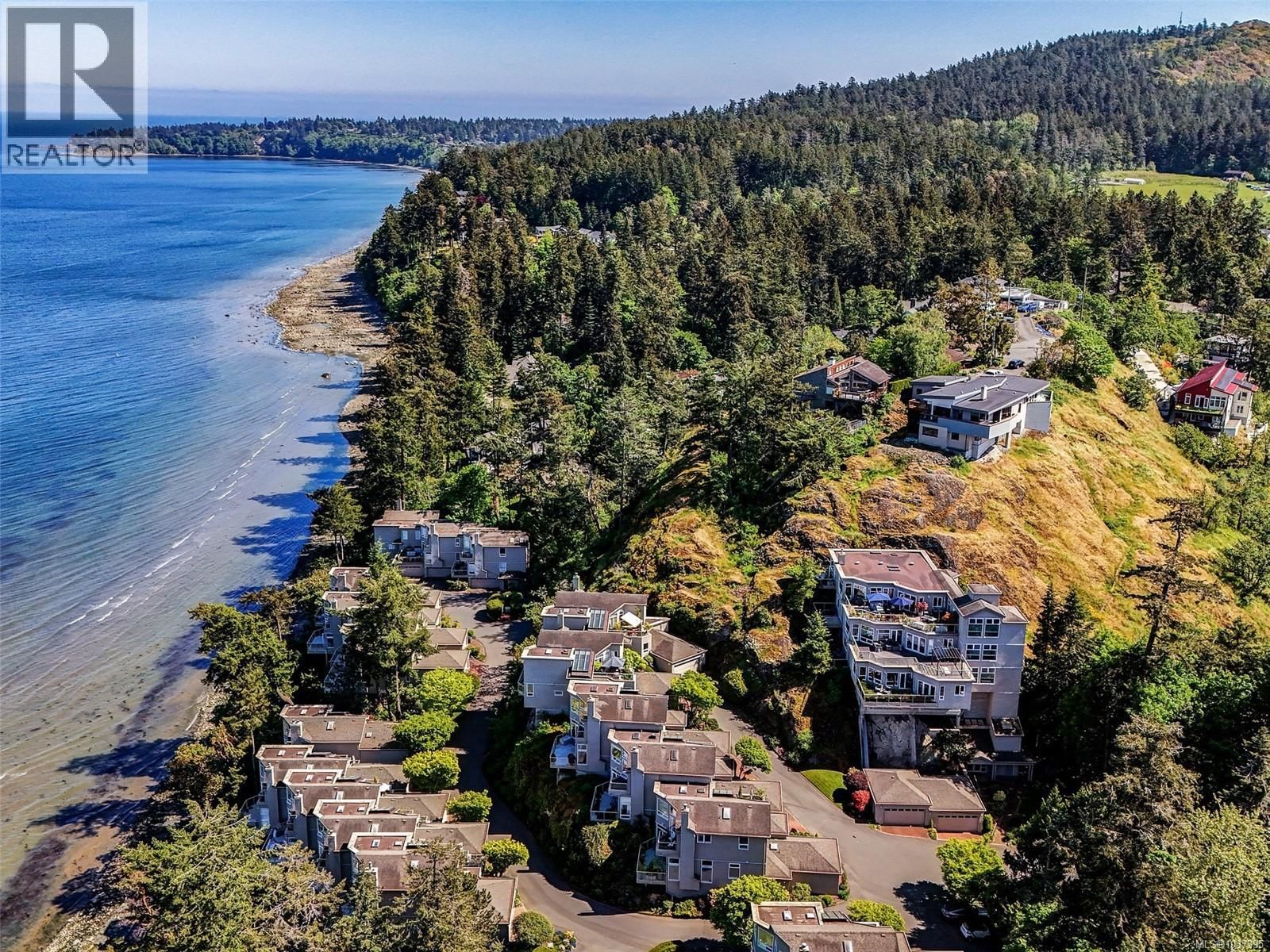 1 4771 Cordova Bay Road