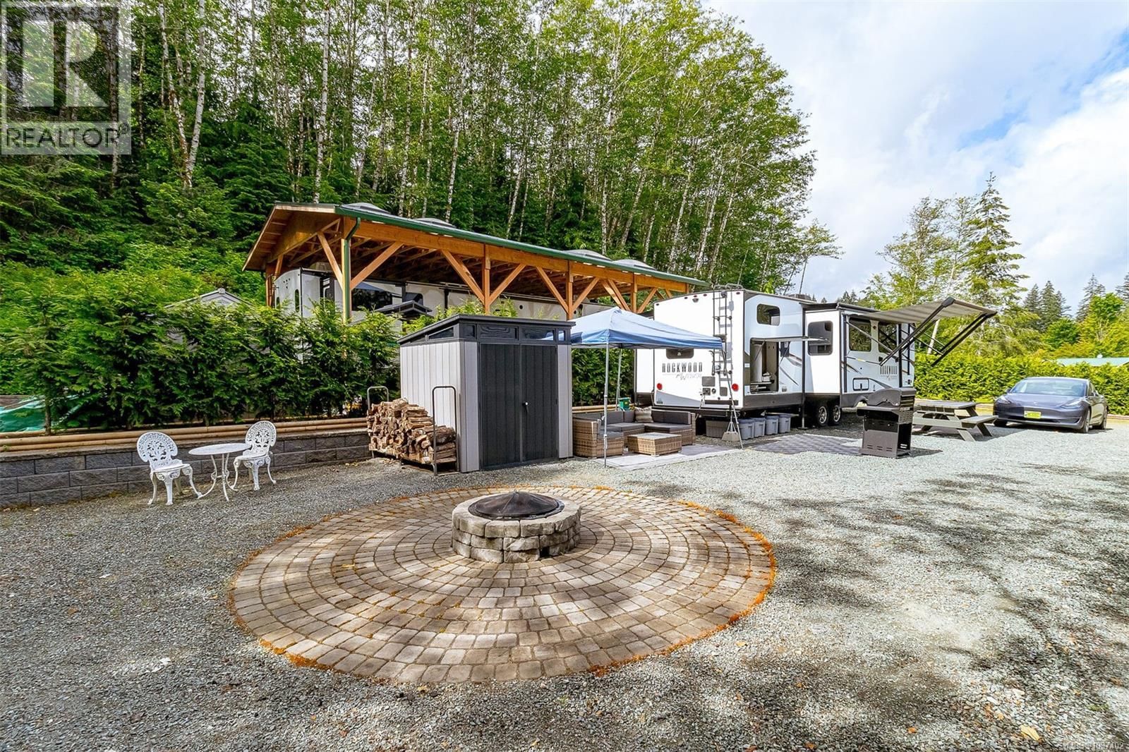 5 8631 South Shore Road property photo