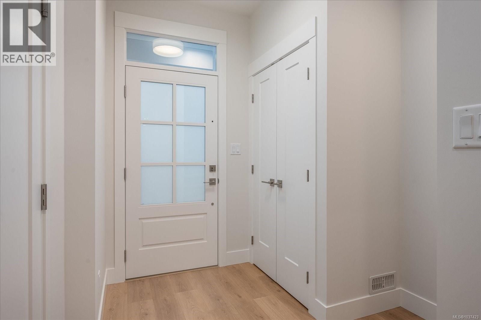 4552 Suncrest Road property photo