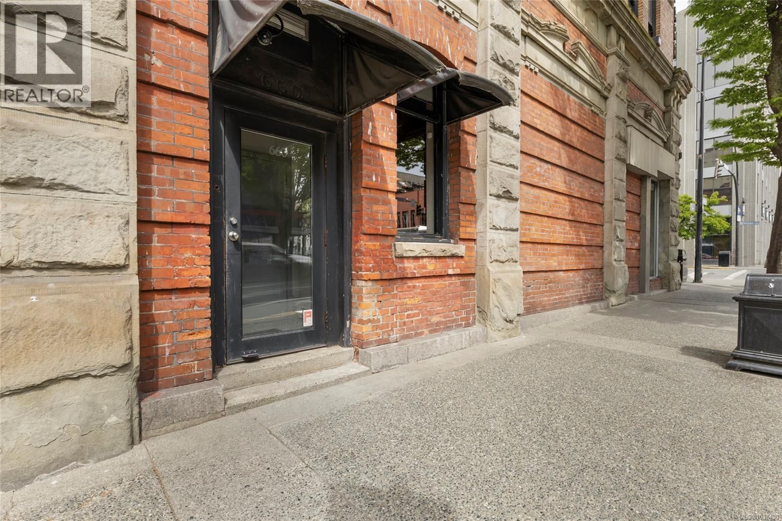 660 Johnson Street property photo