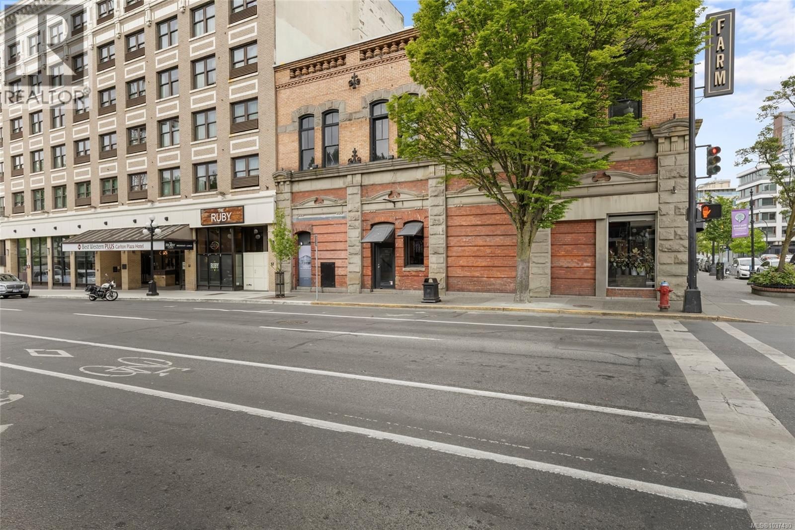 660 Johnson Street property photo