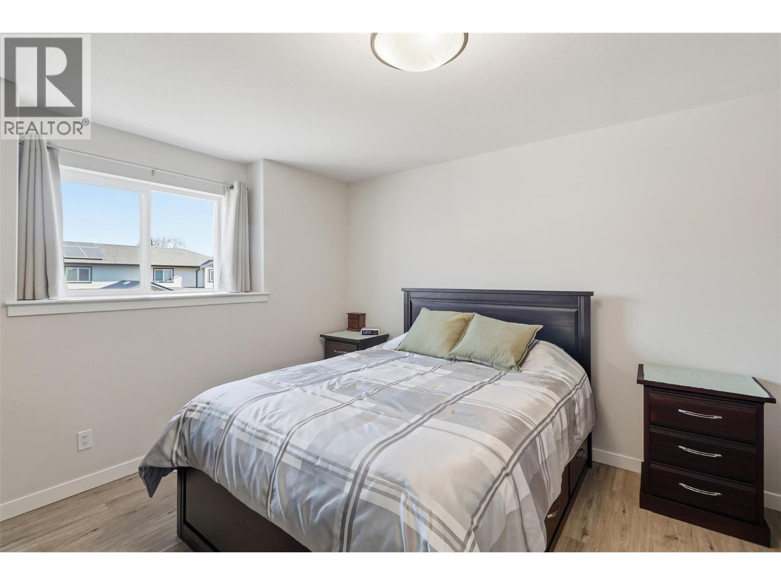 6 - 5200 DALLAS DRIVE Image 19