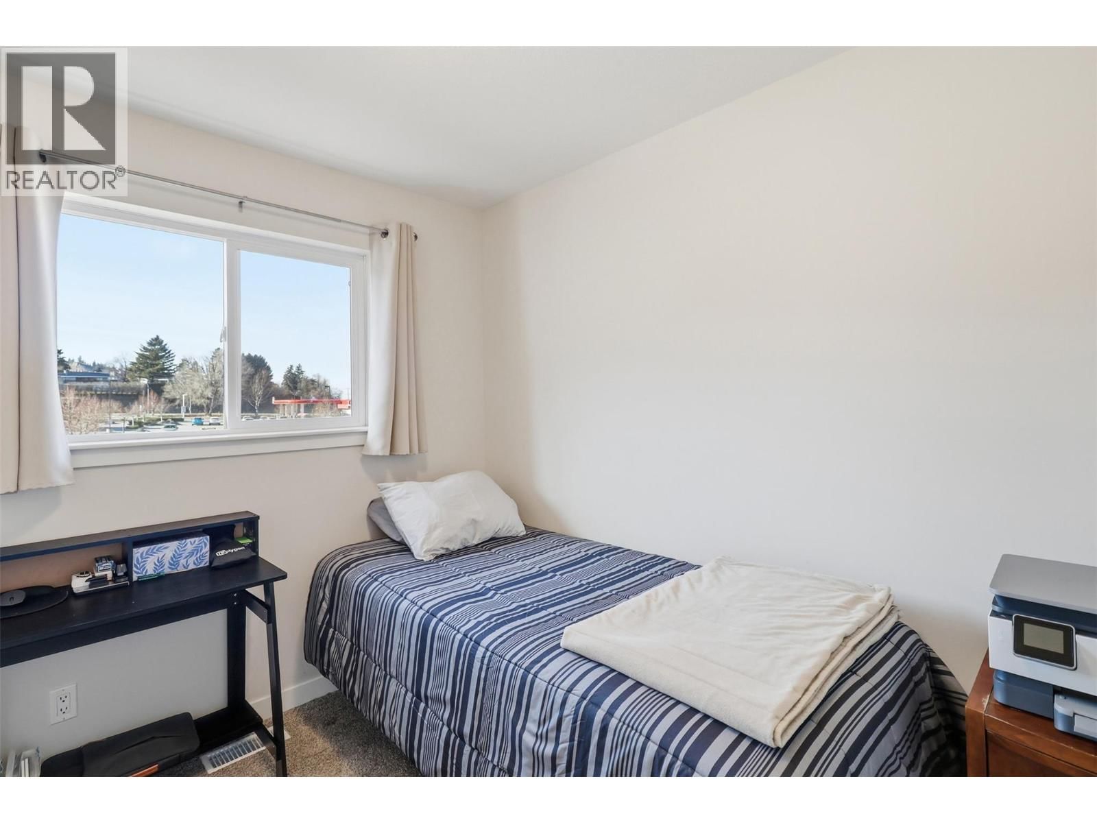 6 - 5200 DALLAS DRIVE Image 26