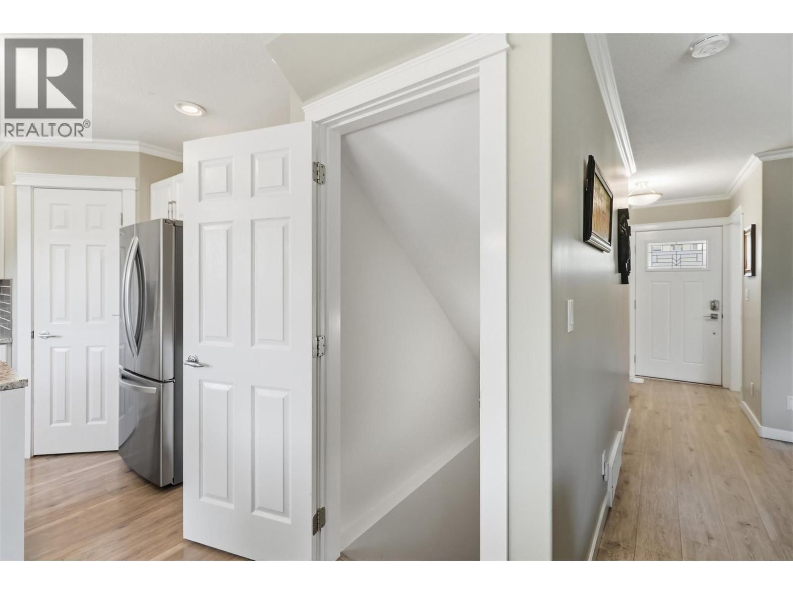 6 - 5200 DALLAS DRIVE Image 30