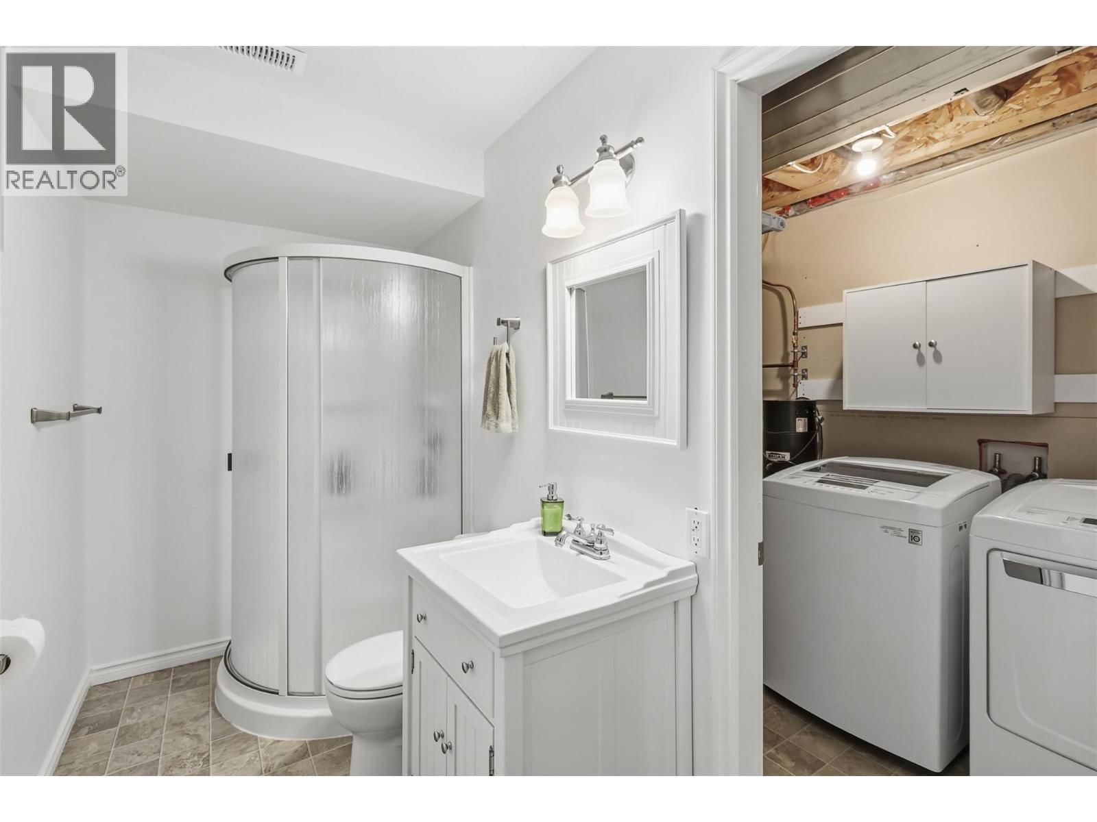 6 - 5200 DALLAS DRIVE Image 33