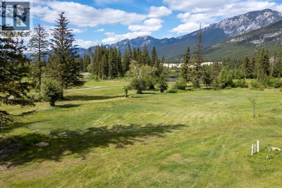 RIVERSIDE Drive | Fairmont Hot Springs British Columbia | Slide Image Three