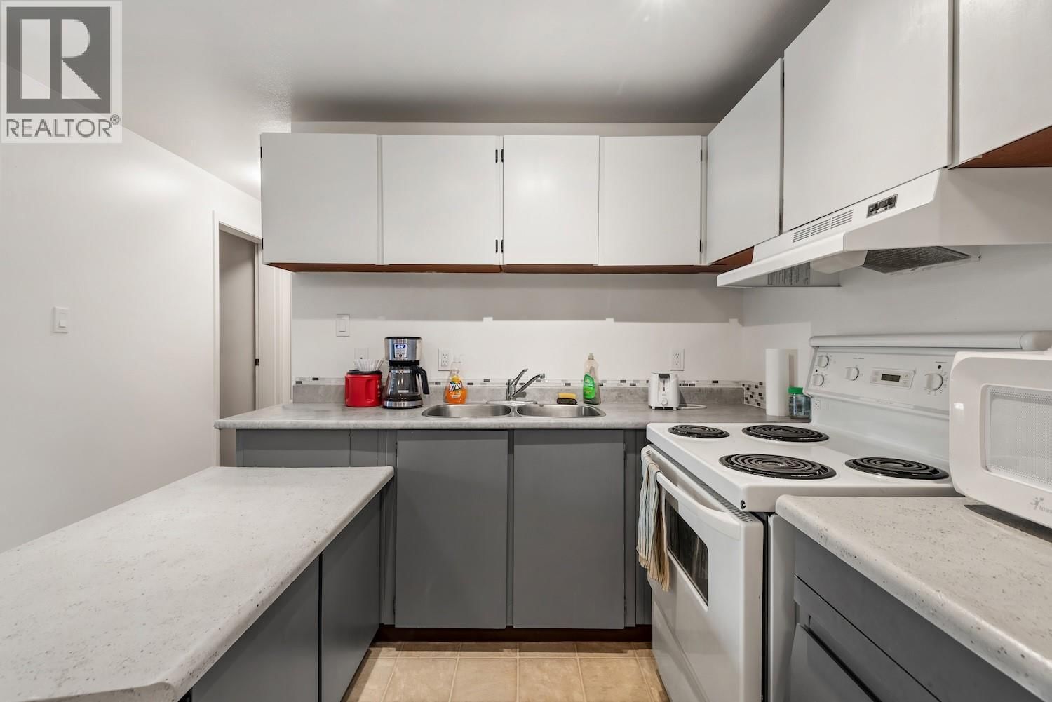 203 152 SPRUCE Avenue property photo