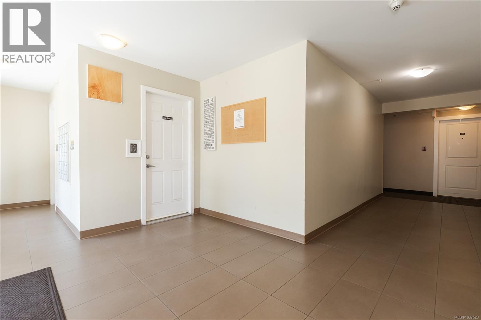 103 1600 Caspers Way property photo