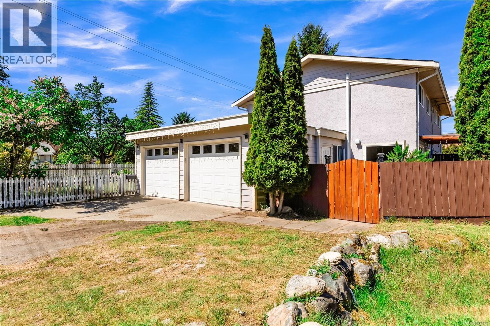 726A Kelly Road property photo