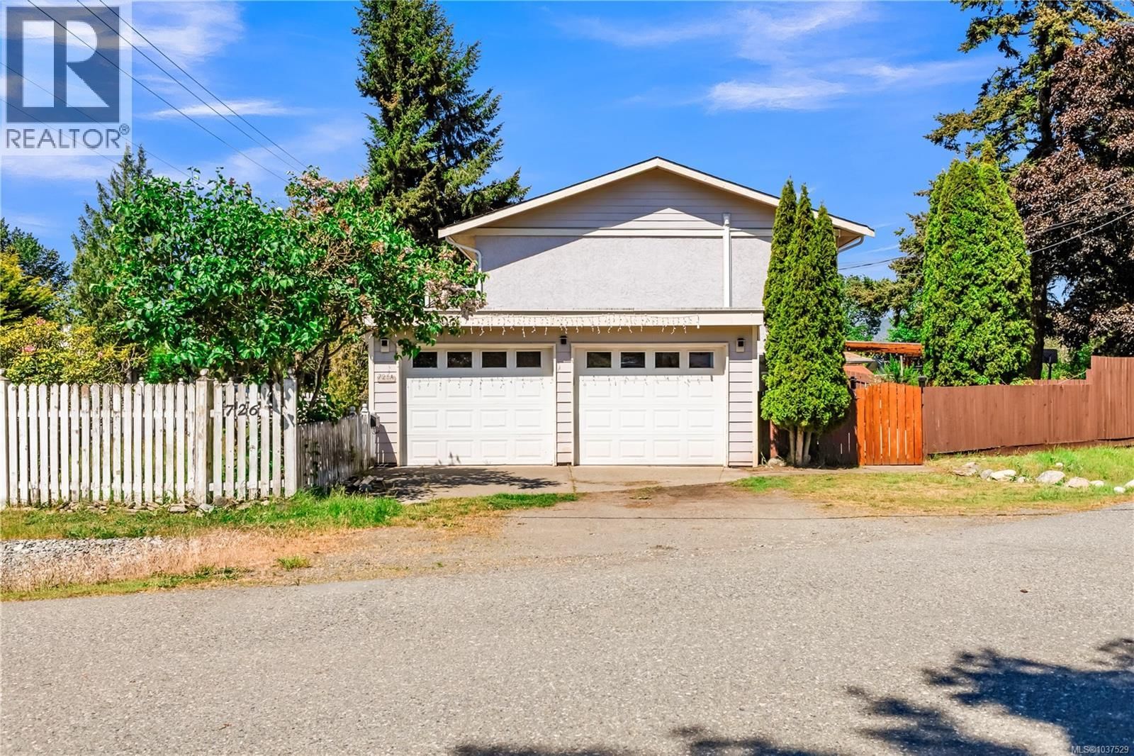 726A Kelly Road property photo