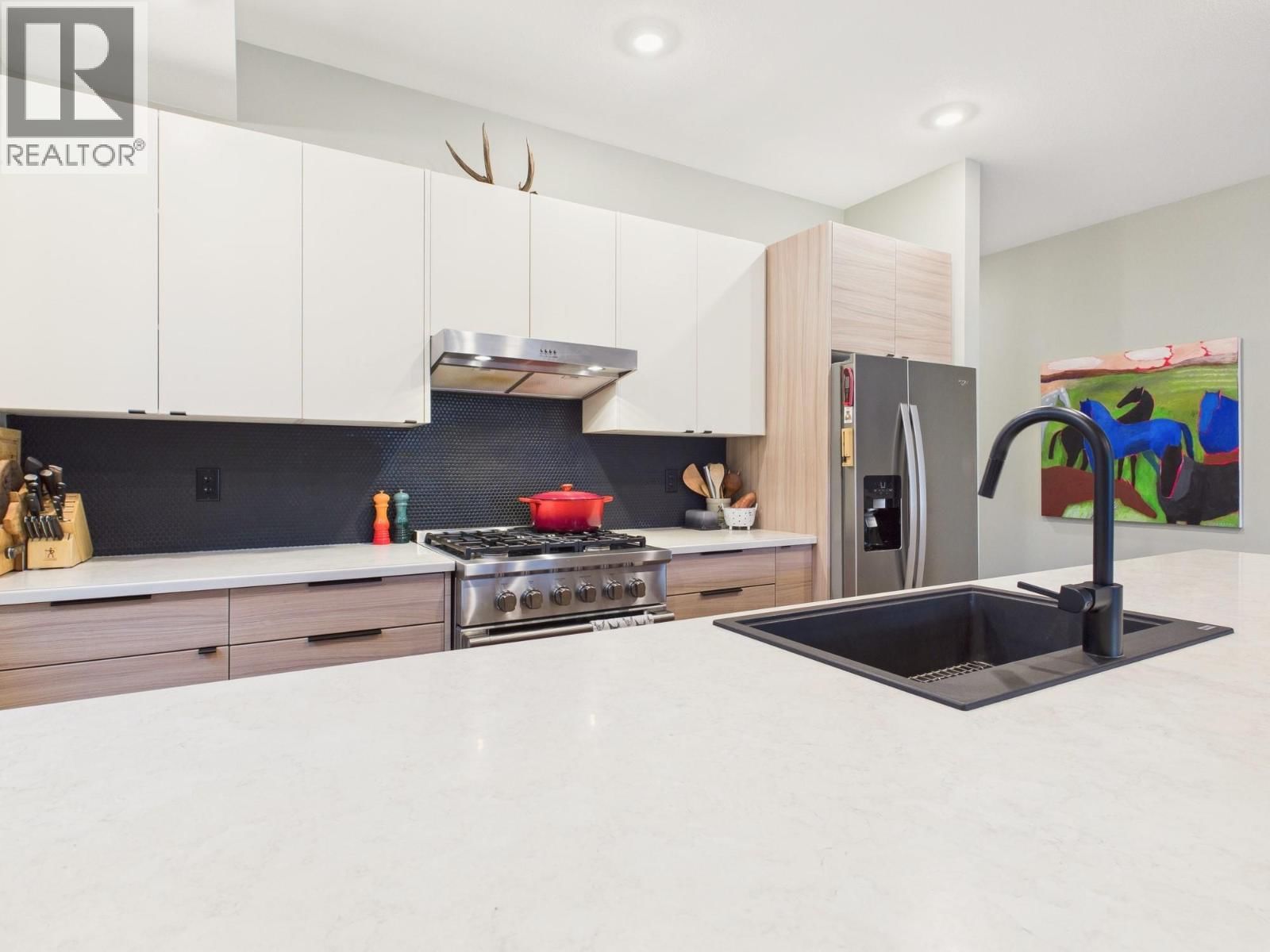 11 RAVEN COURT Image 17