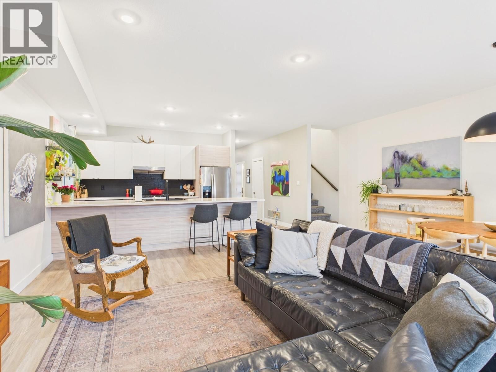 11 RAVEN COURT Image 9