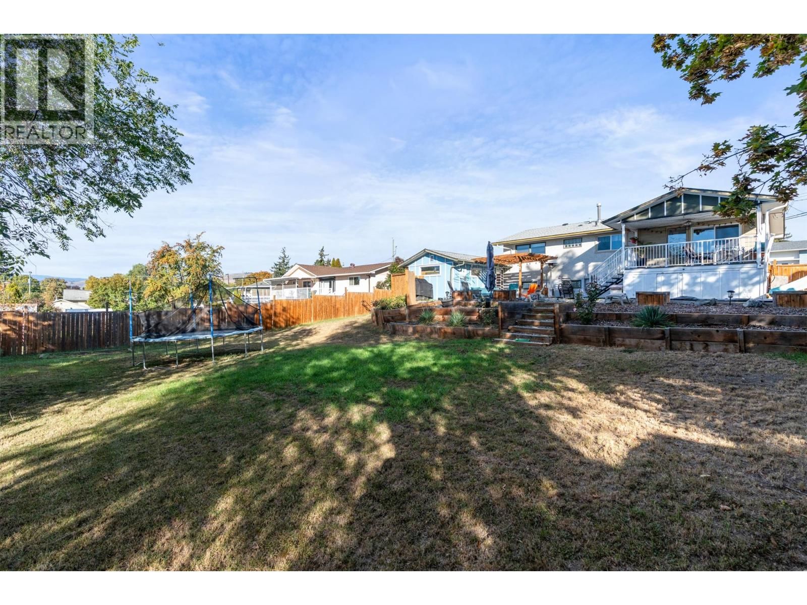 1400 30 AVENUE Image 45