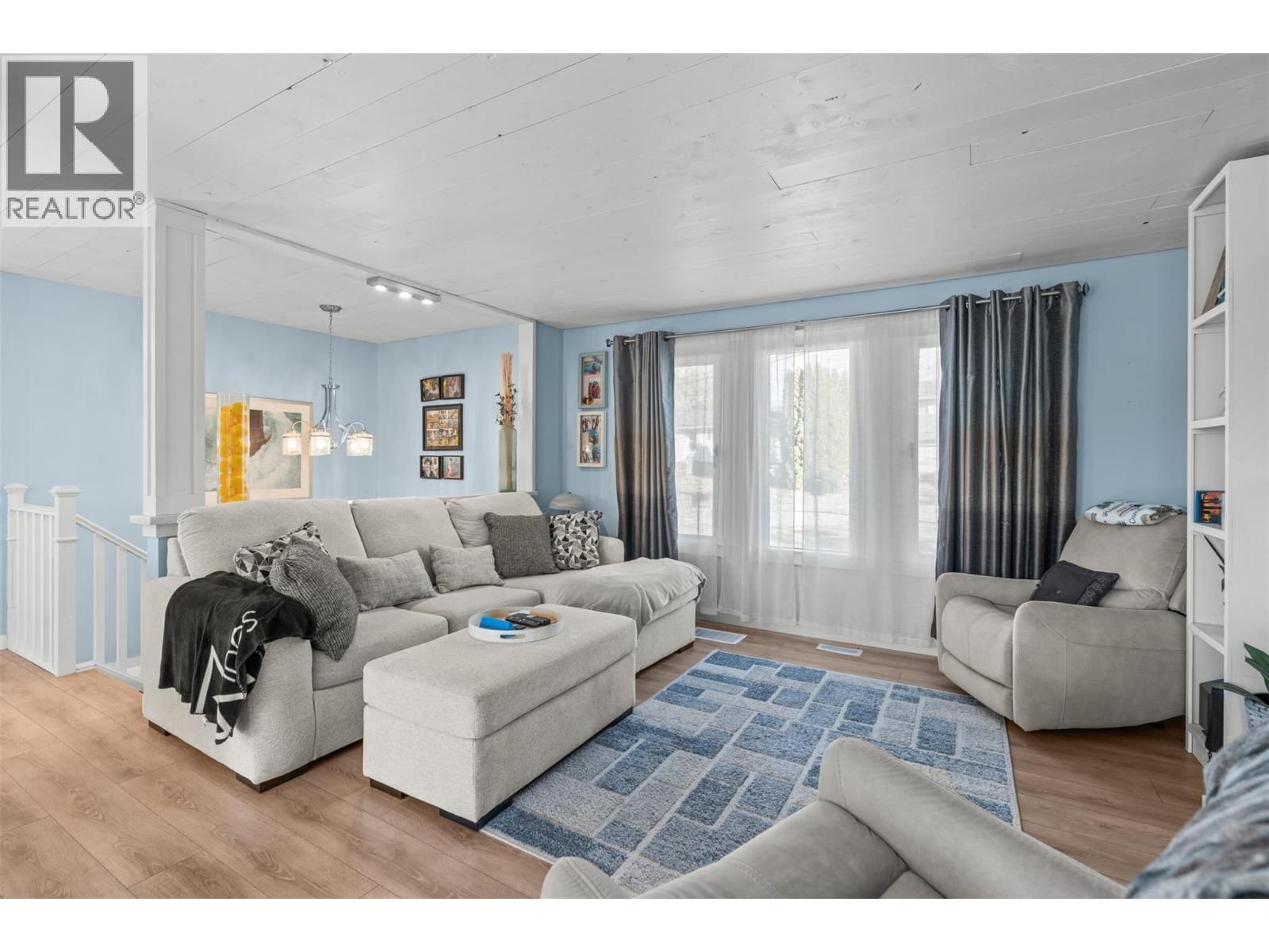 1400 30 AVENUE Image 6