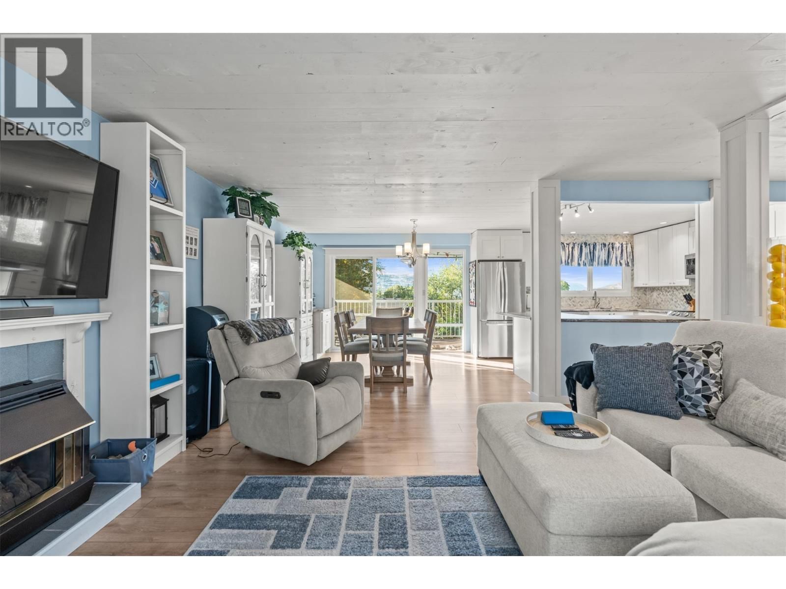 1400 30 AVENUE Image 9