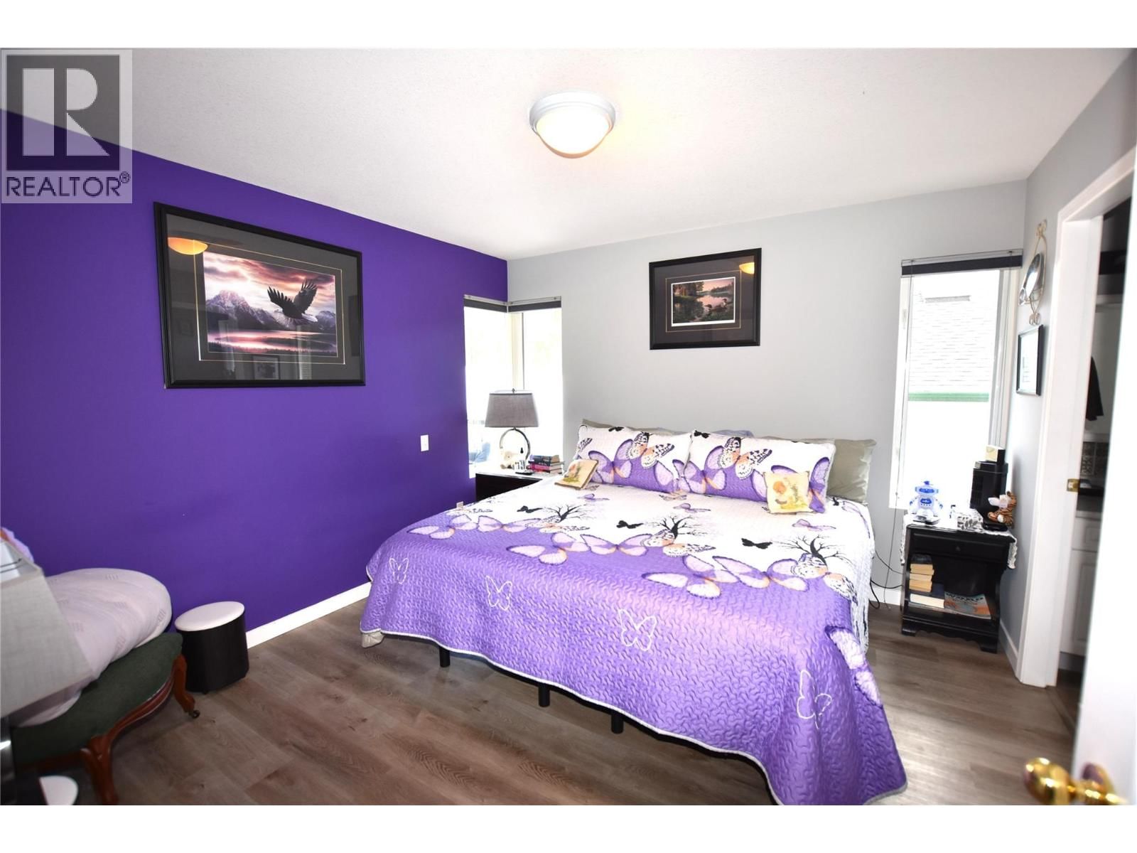 145 FALCON AVENUE Image 24