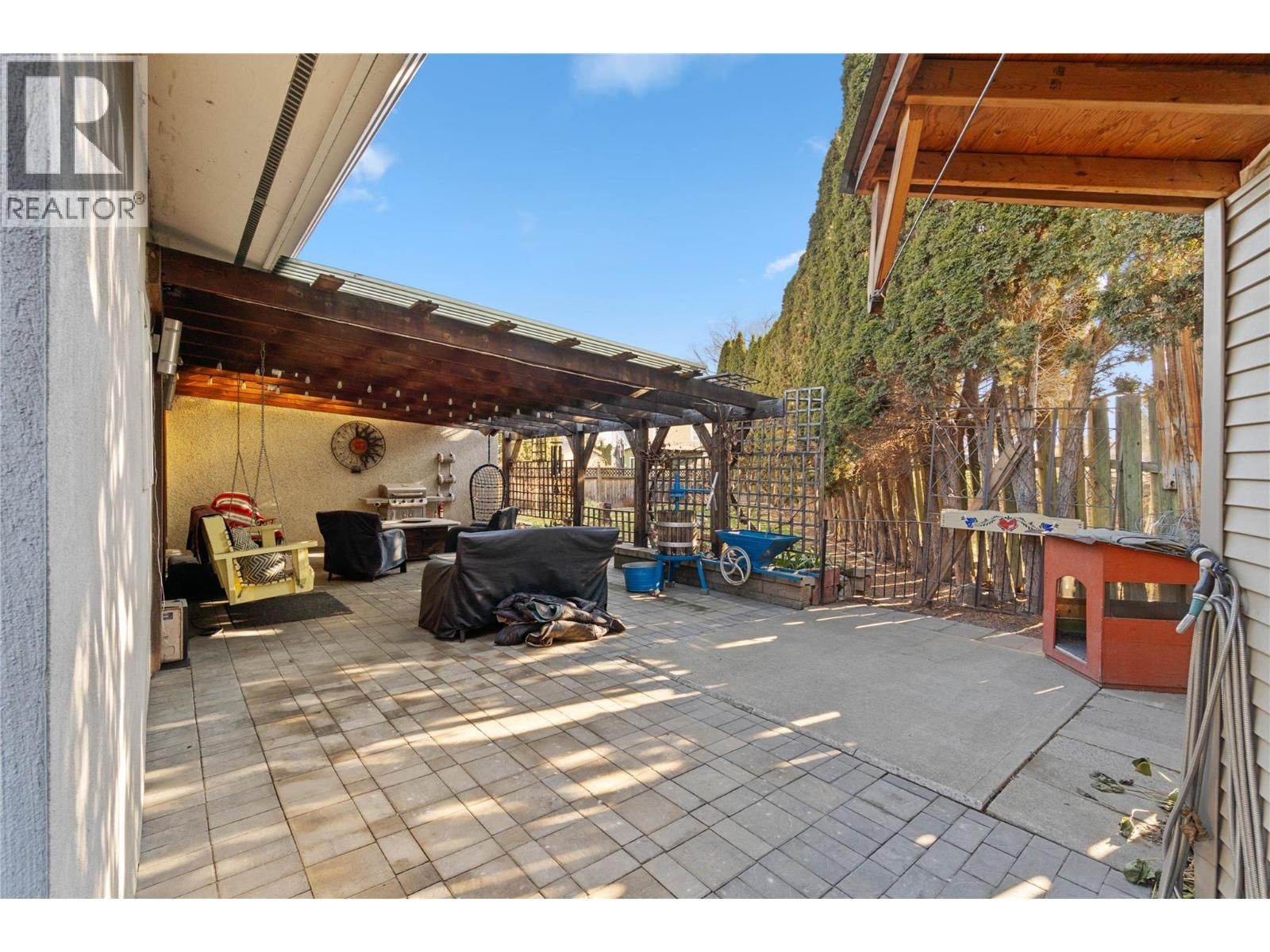 224 CYPRESS AVENUE Image 31