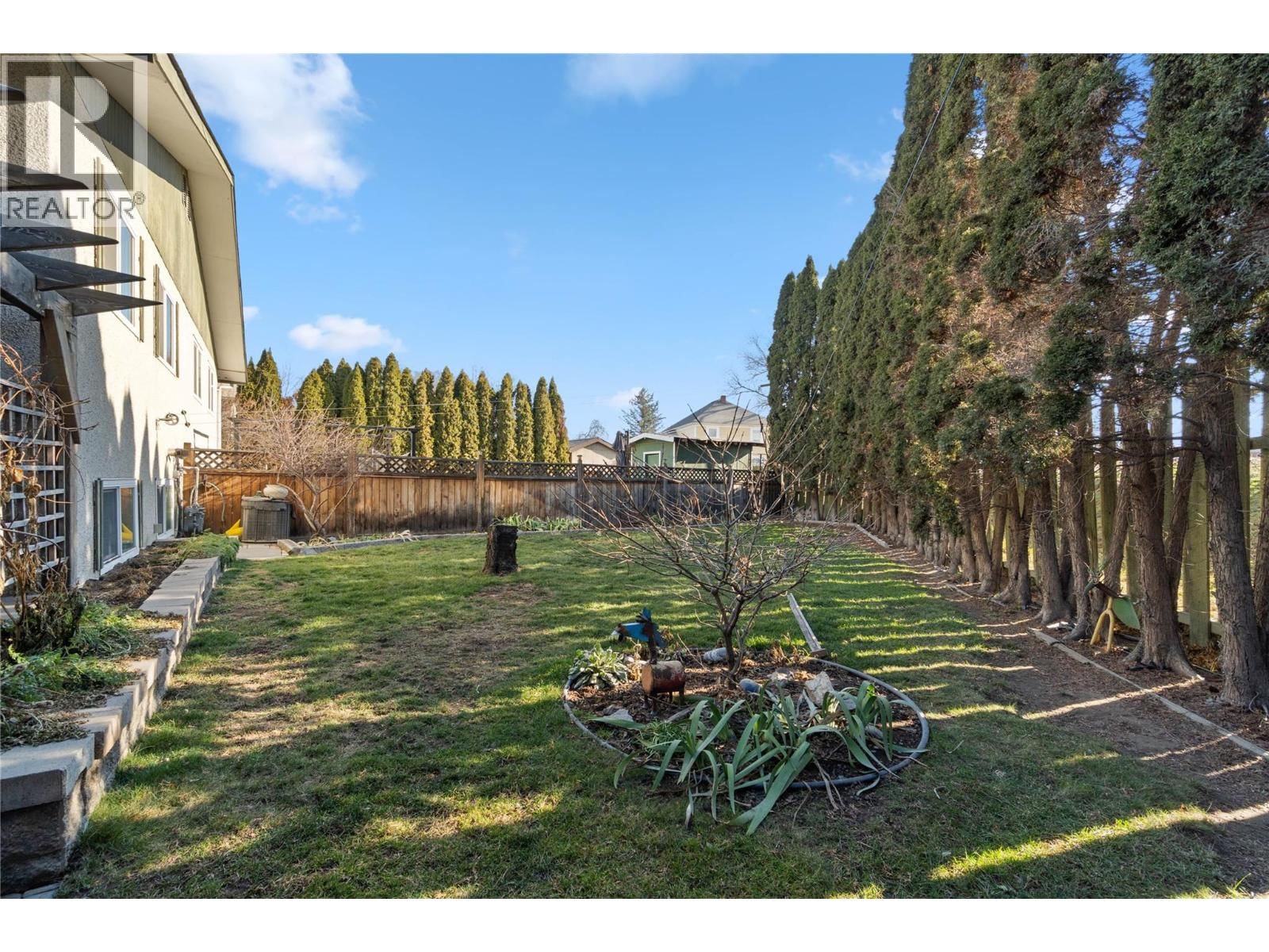 224 CYPRESS AVENUE Image 32