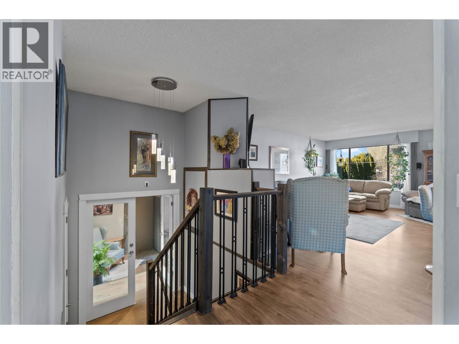 224 CYPRESS AVENUE Image 6