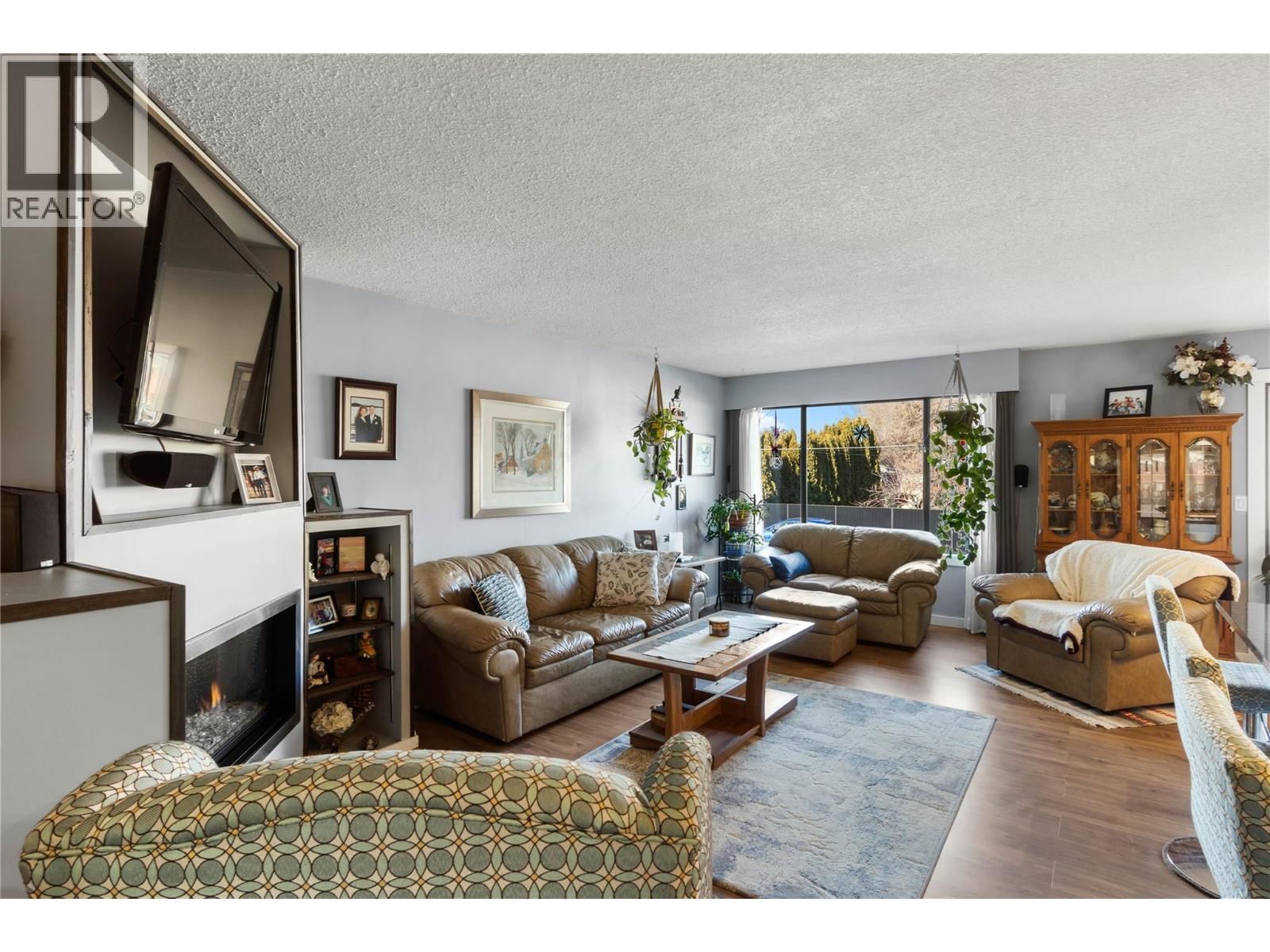 224 CYPRESS AVENUE Image 7