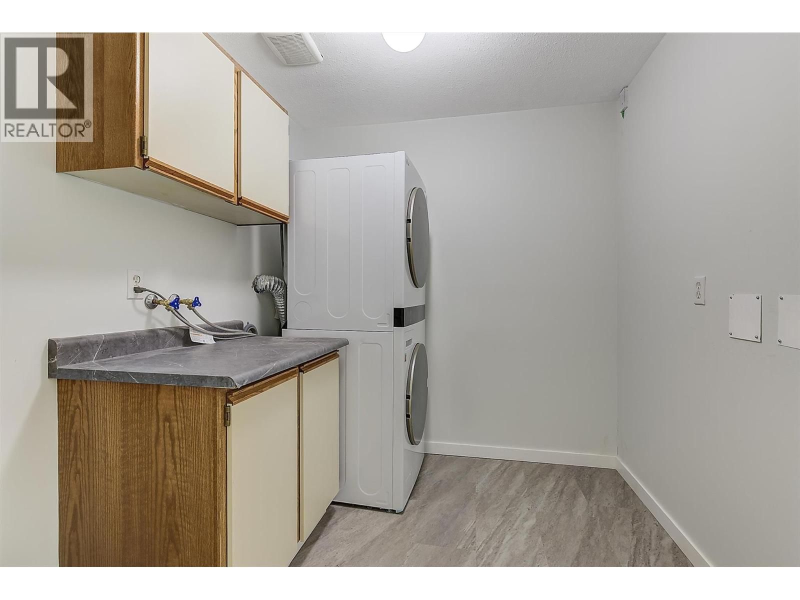 203 - 1534 LAWRENCE AVENUE Image 15