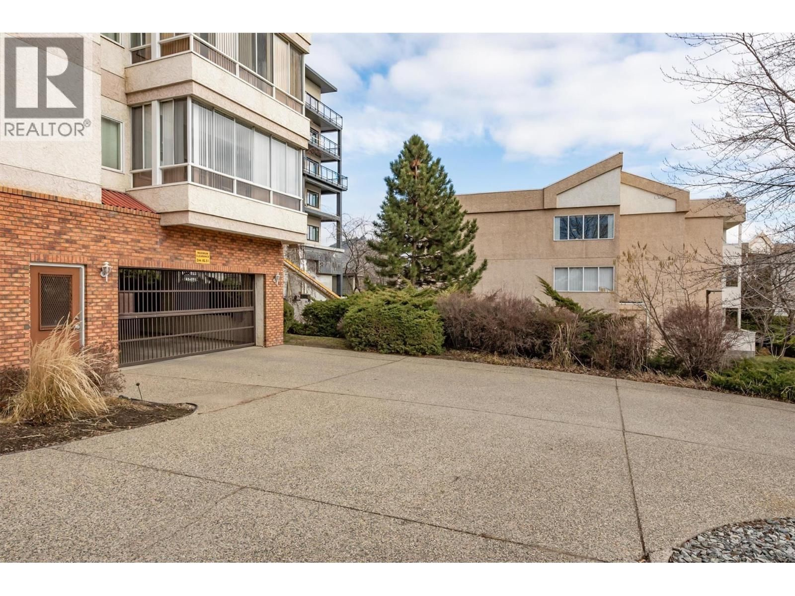 203 - 1534 LAWRENCE AVENUE Image 22