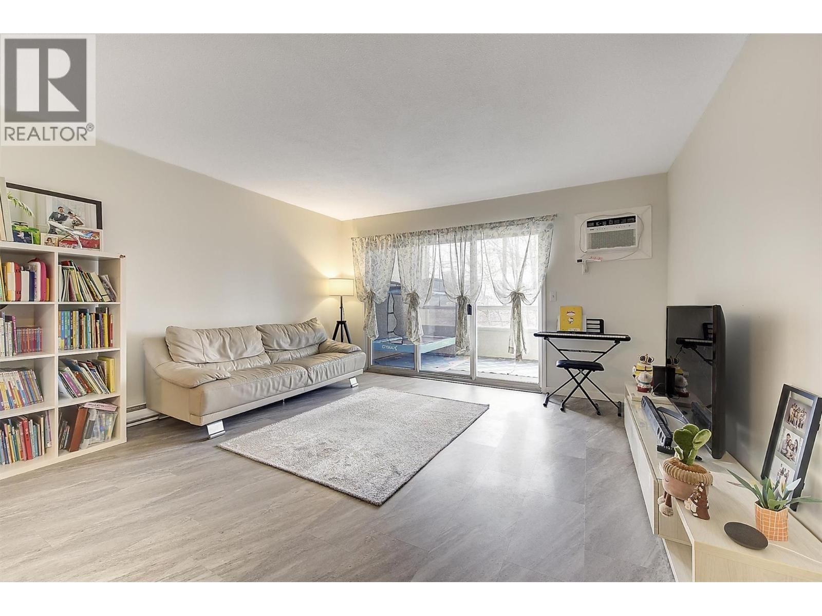 203 - 1534 LAWRENCE AVENUE Image 4