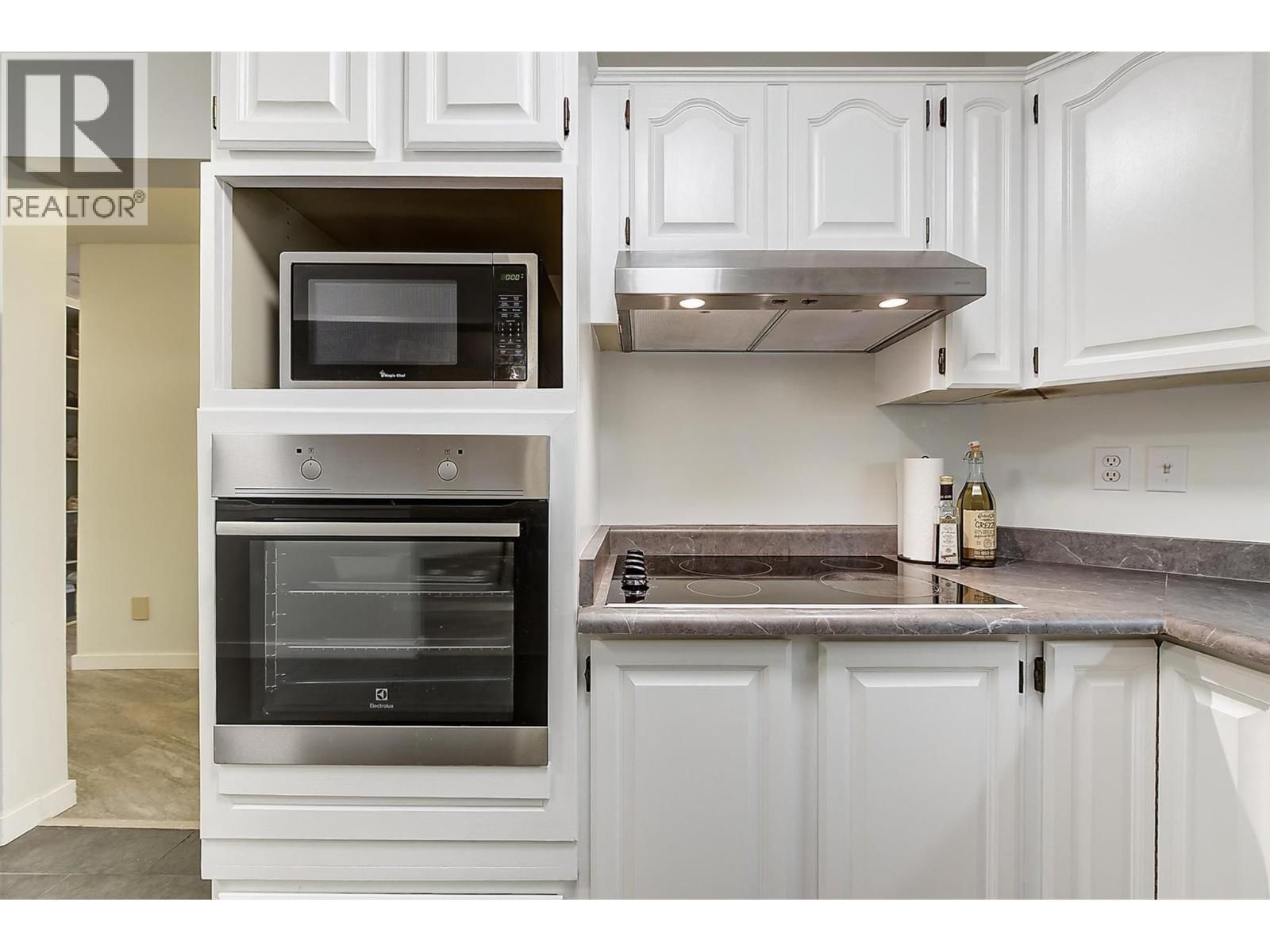 203 - 1534 LAWRENCE AVENUE Image 8